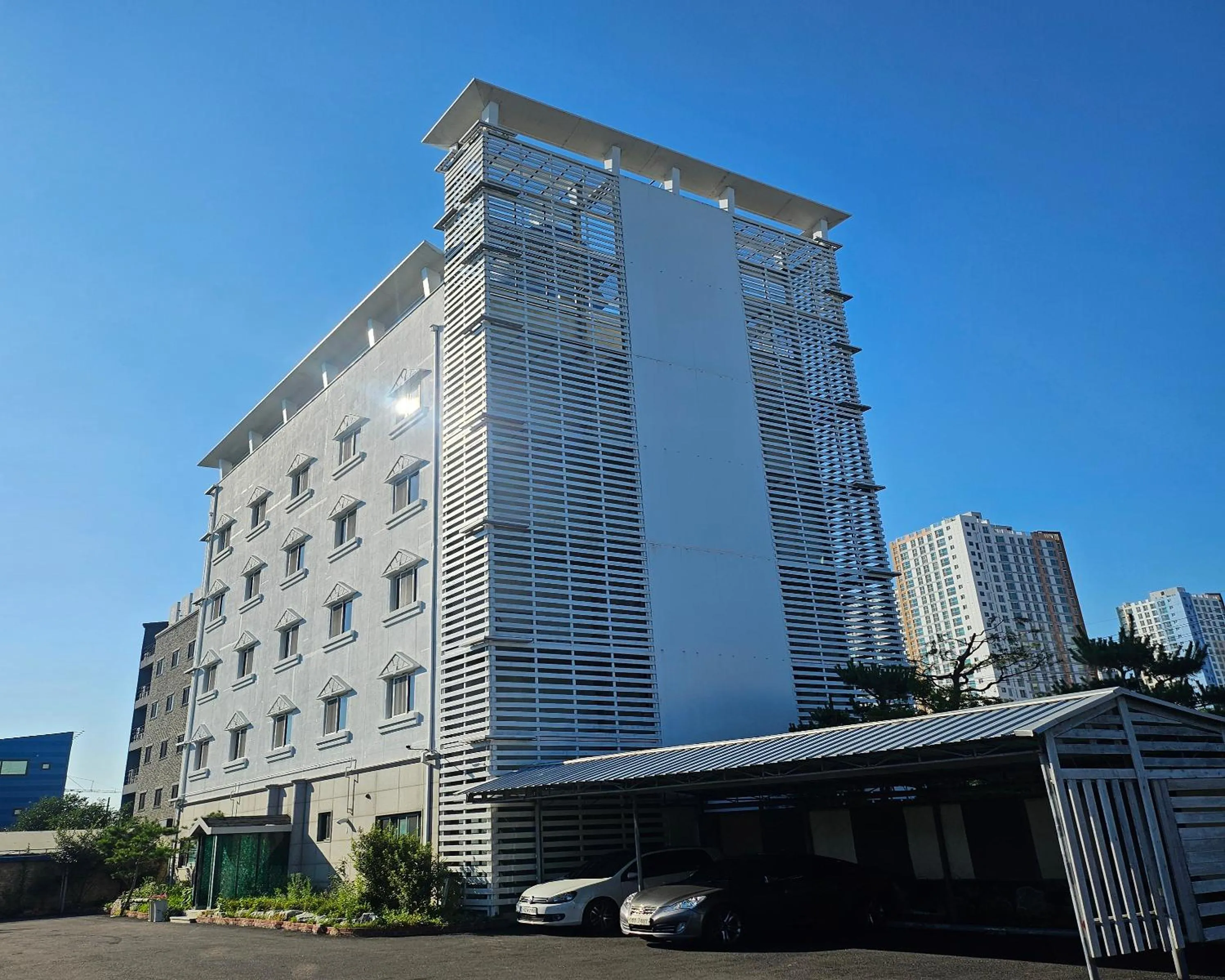 Property building in Yeoju Hightel