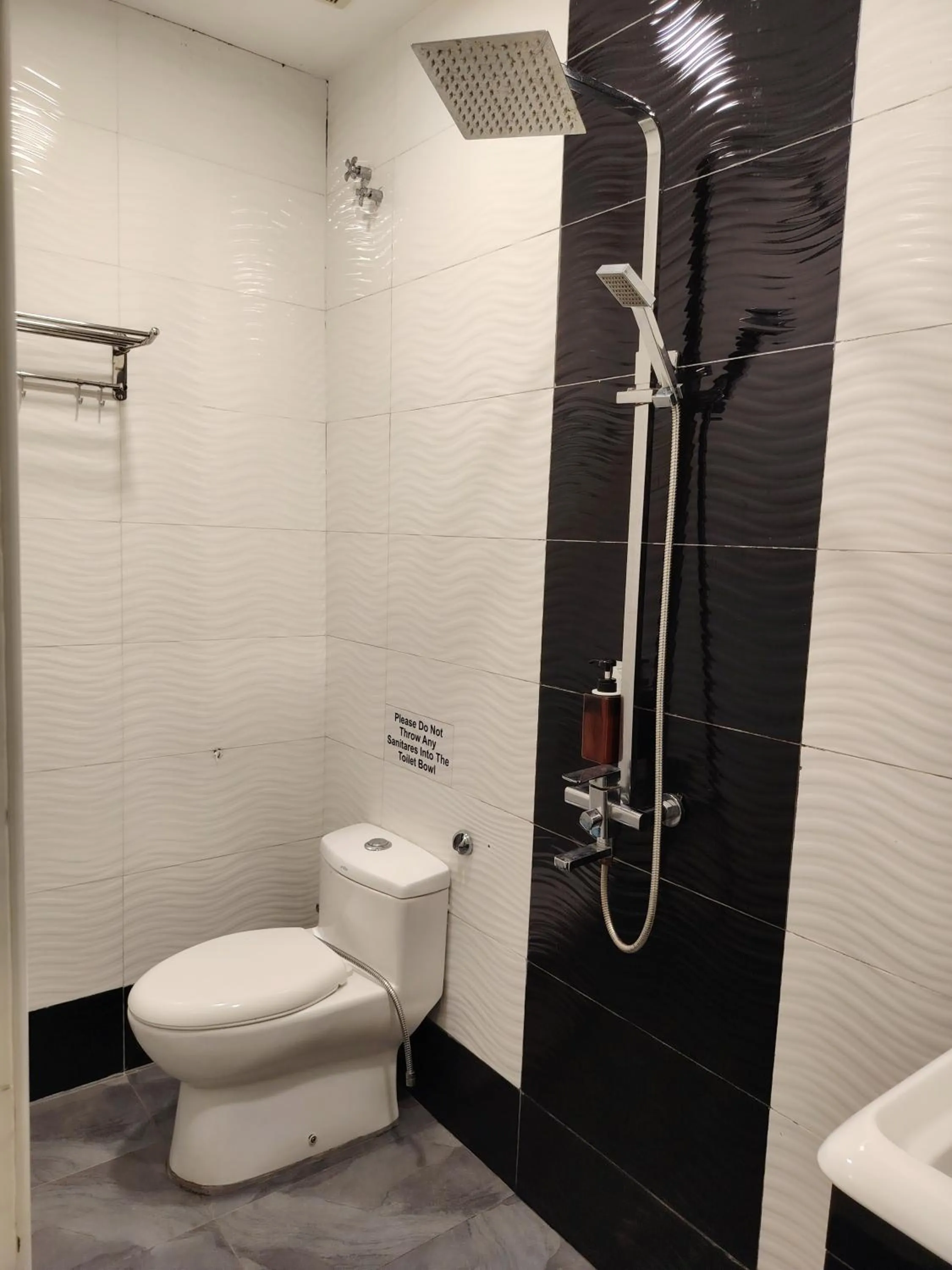 Toilet in The Ardens Hotel - Nong Chik, Kolam Air, Johor Bahru