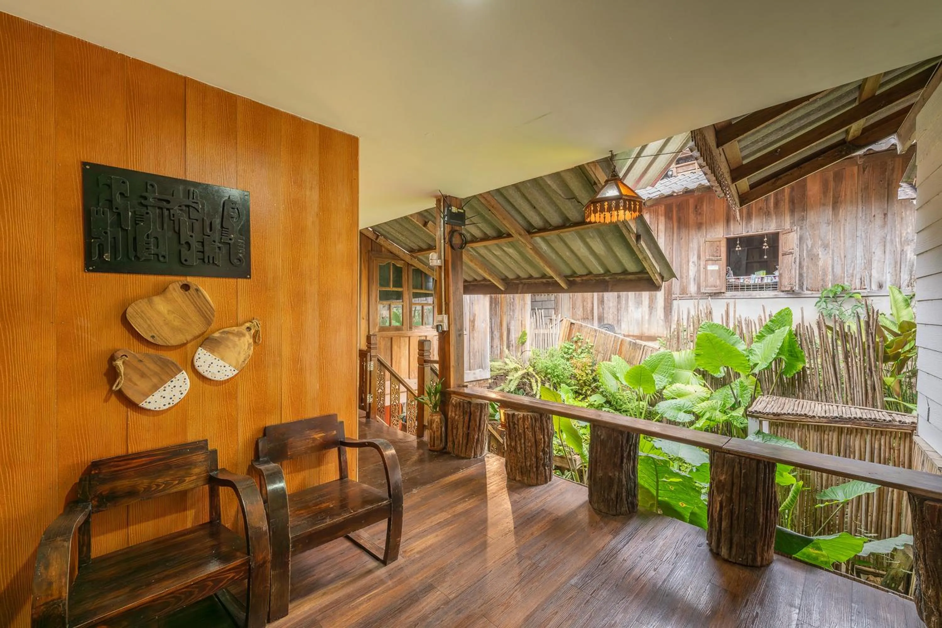 Area and facilities in Monruamsuk Homestay Cafe and Bistro