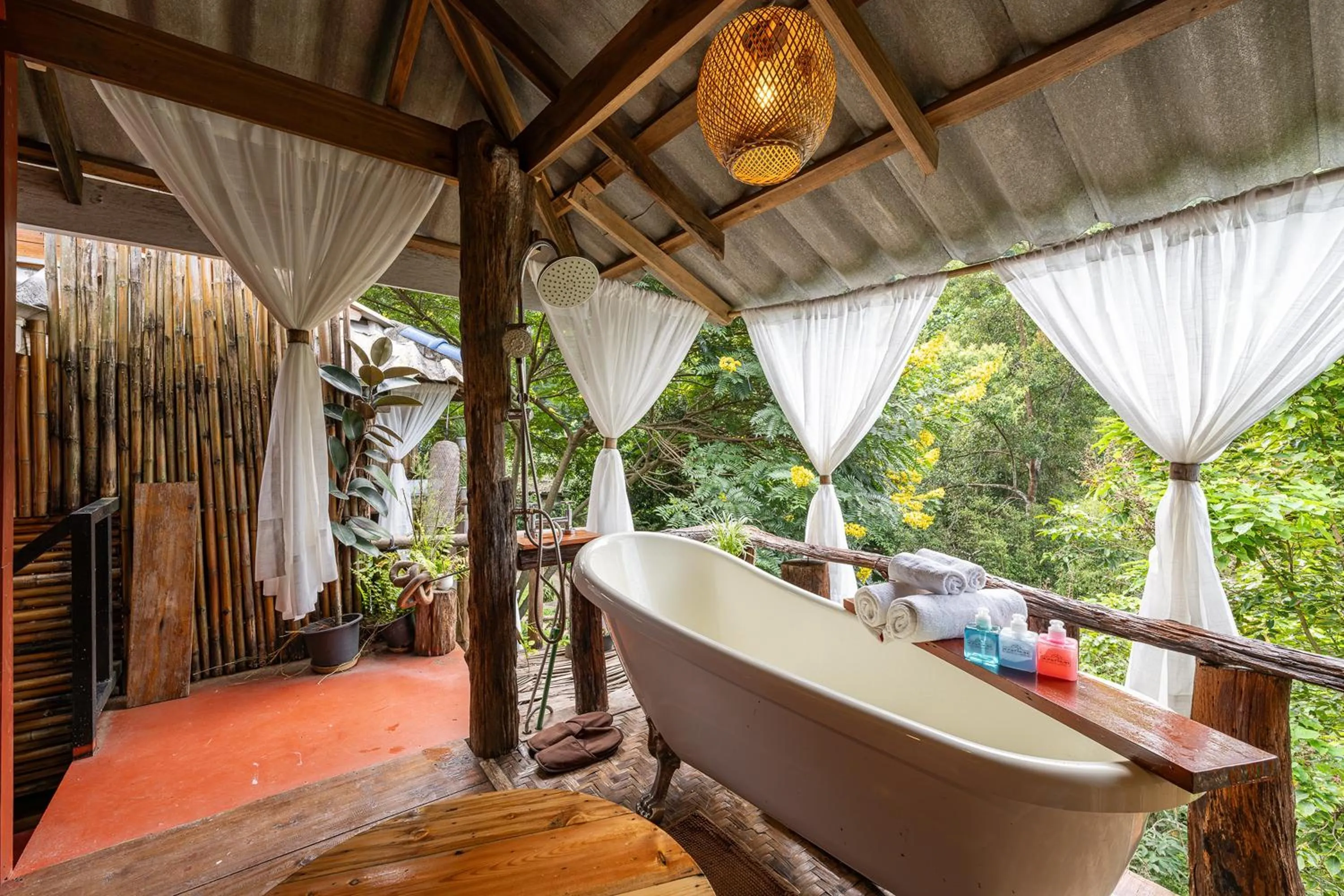 Area and facilities in Monruamsuk Homestay Cafe and Bistro