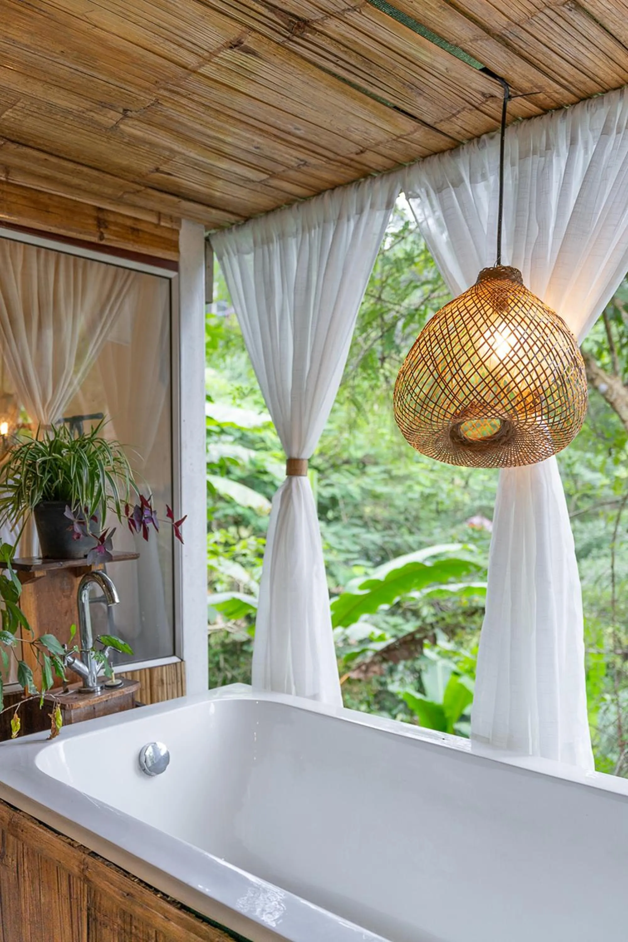 Area and facilities in Monruamsuk Homestay Cafe and Bistro