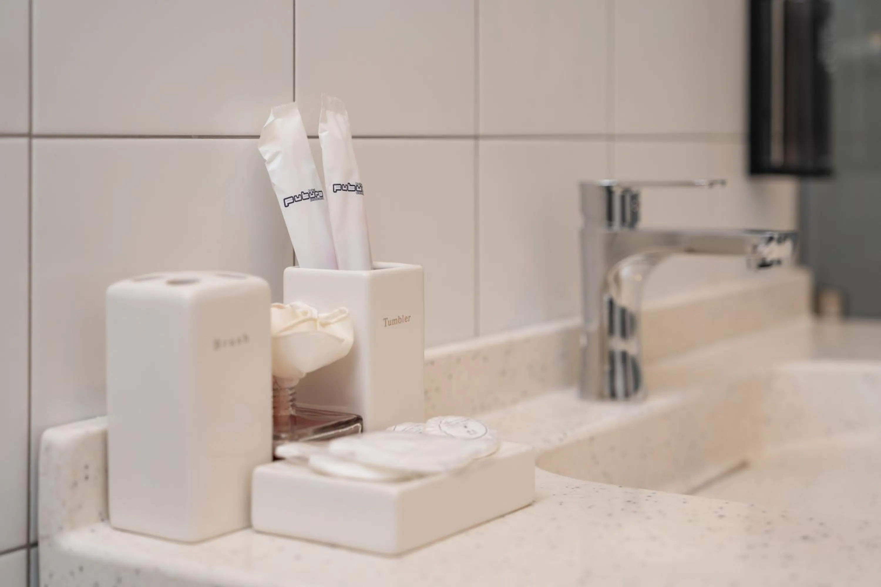 Shower in Duo Hotel by Futuro