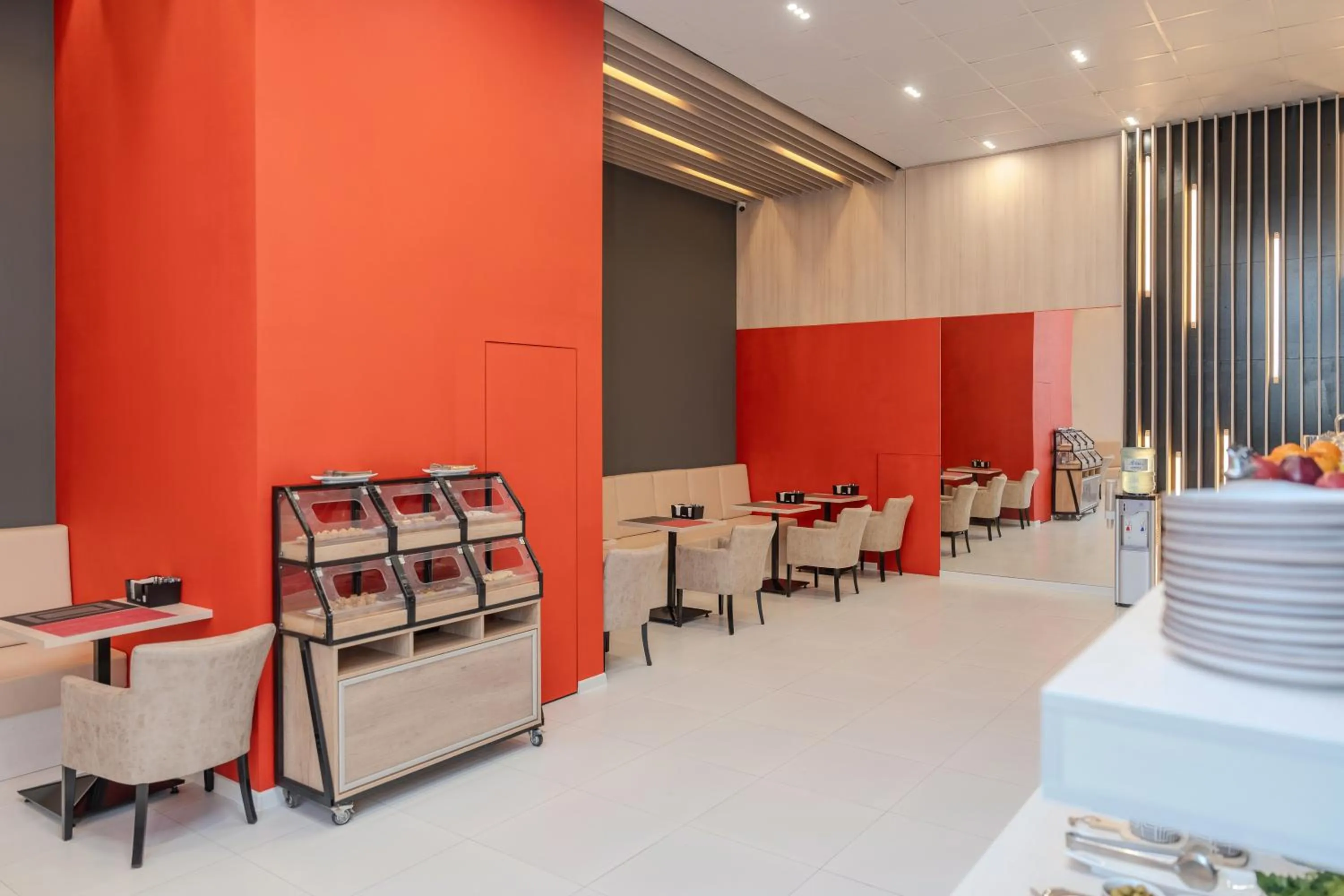 Restaurant/places to eat in Duo Hotel by Futuro