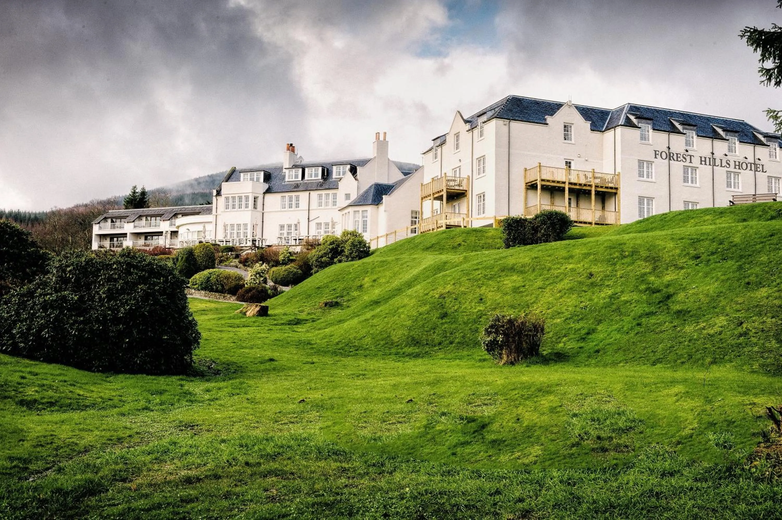 Facade/entrance in Macdonald Forest Hills Hotel & Spa