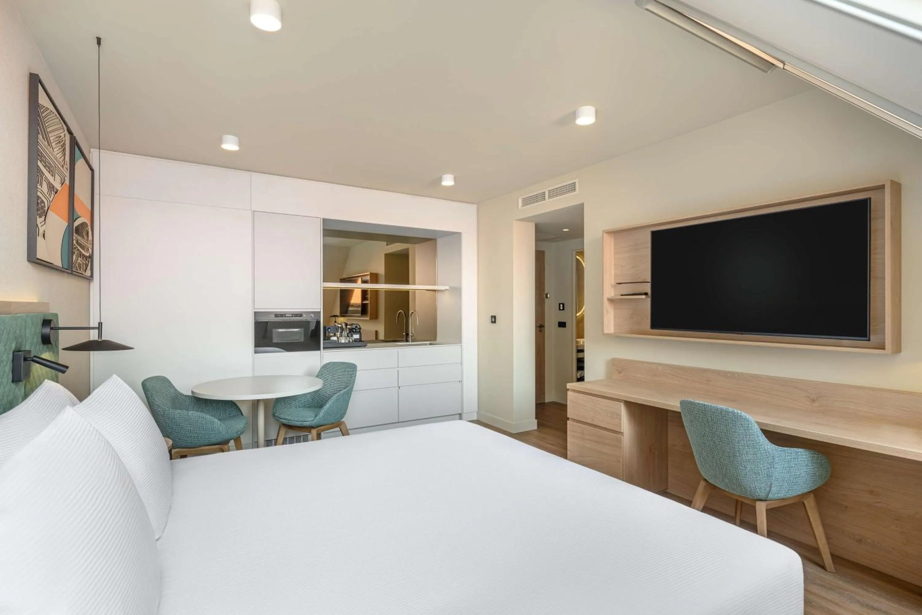 Bedroom, Bed in Hilton Garden Inn Debrecen City Center