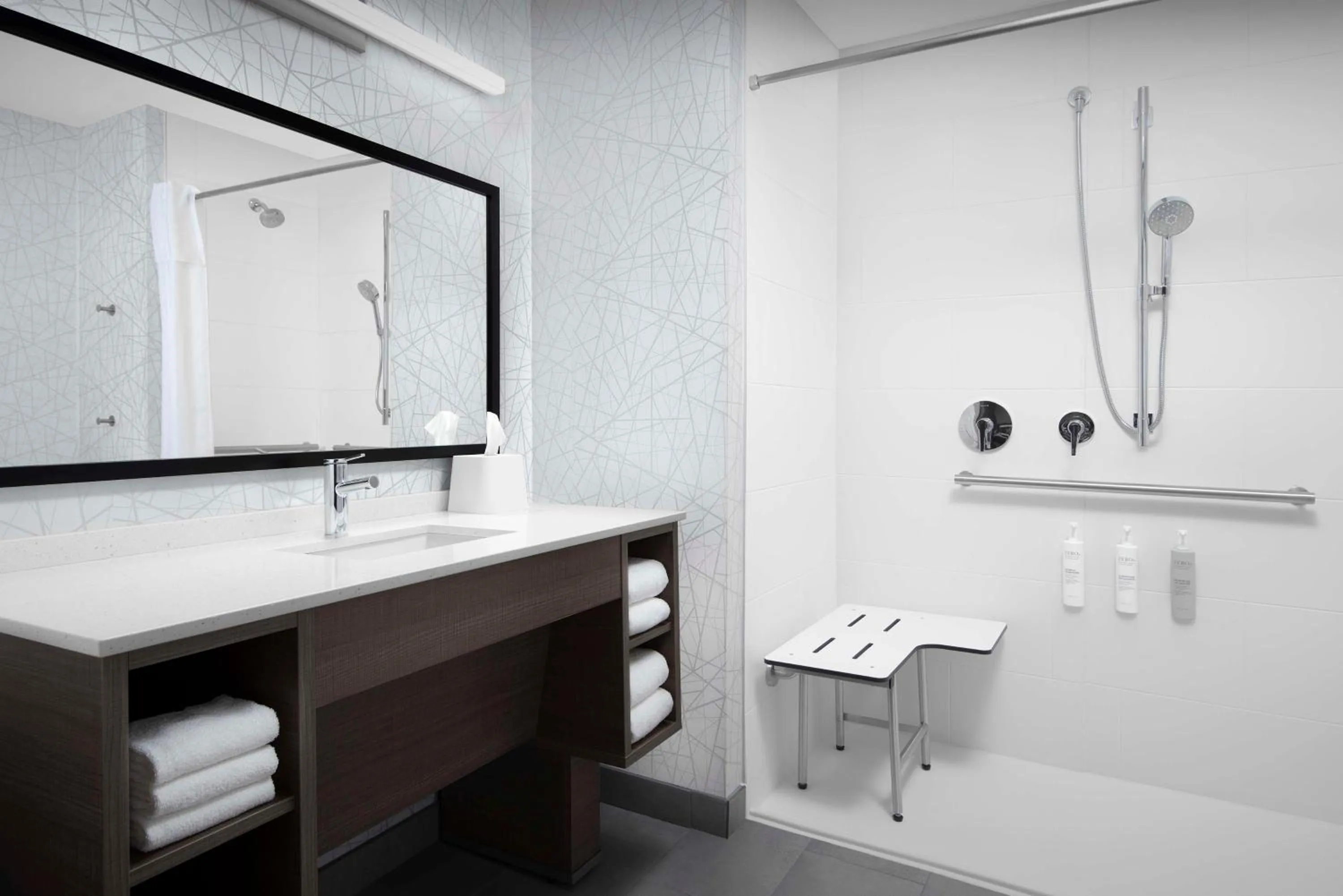 Bathroom in Home2 Suites By Hilton Athens I 65