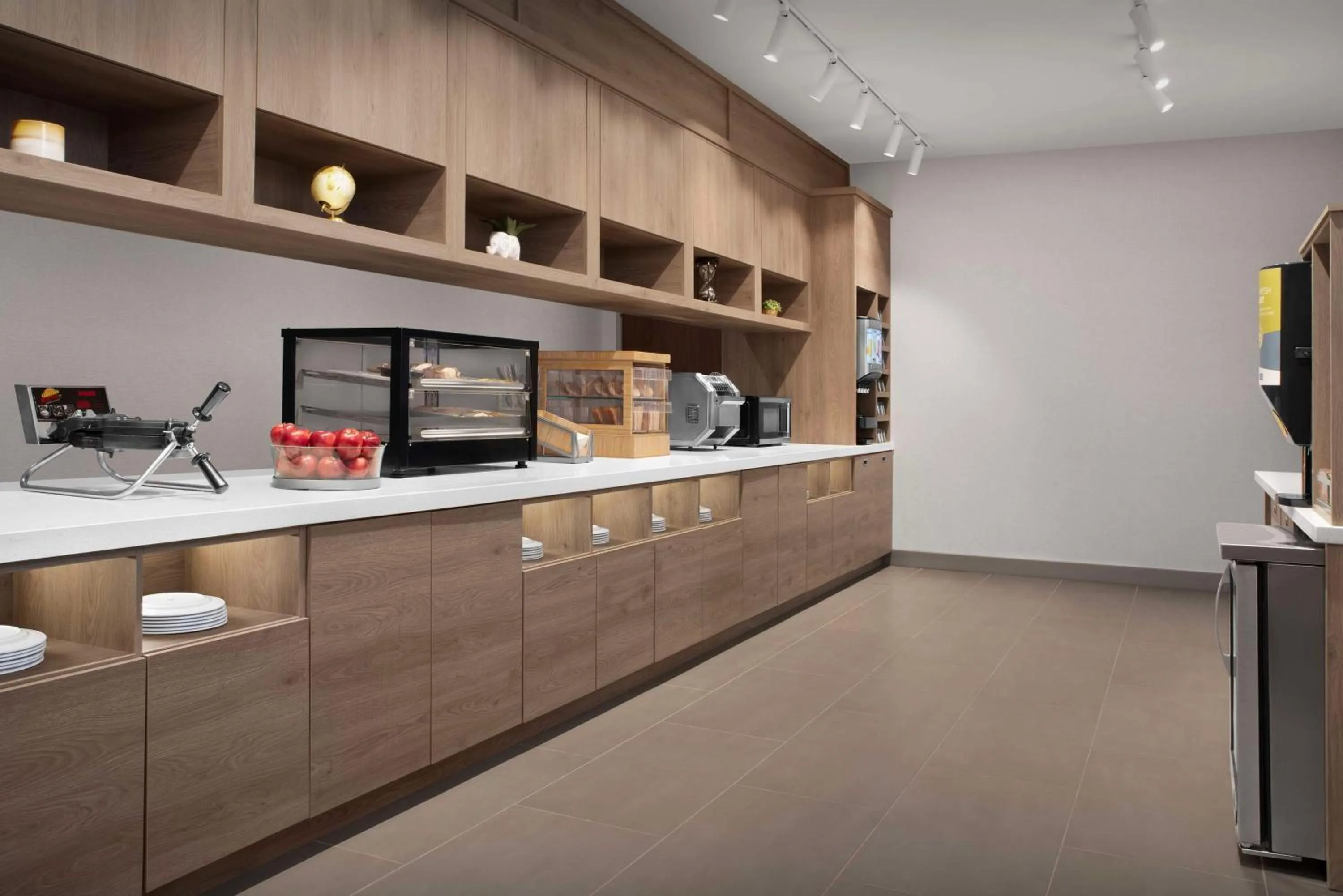 Breakfast in Home2 Suites By Hilton Athens I 65