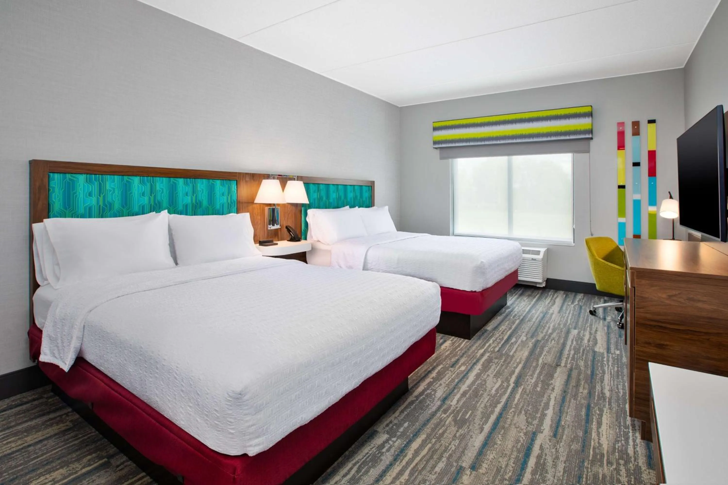 Bed in Hampton Inn & Suites By Hilton Indianapolis South Greenwood