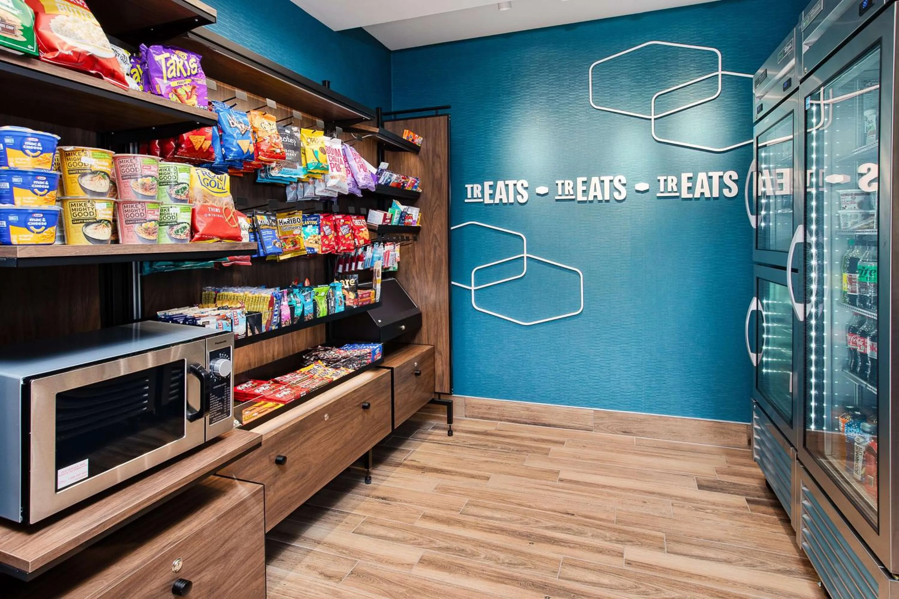 Restaurant/places to eat in Hampton Inn & Suites By Hilton Indianapolis South Greenwood