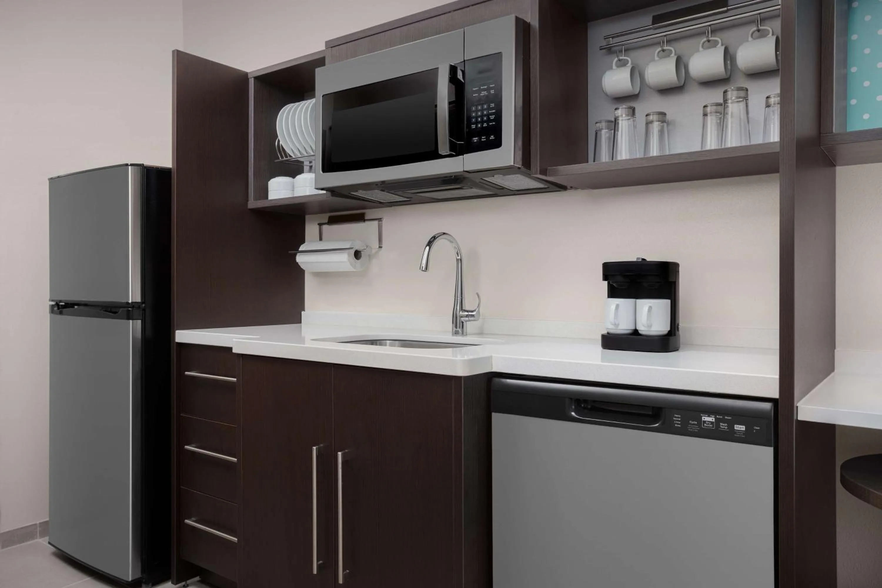 Kitchen or kitchenette in Home2 Suites By Hilton Laredo North