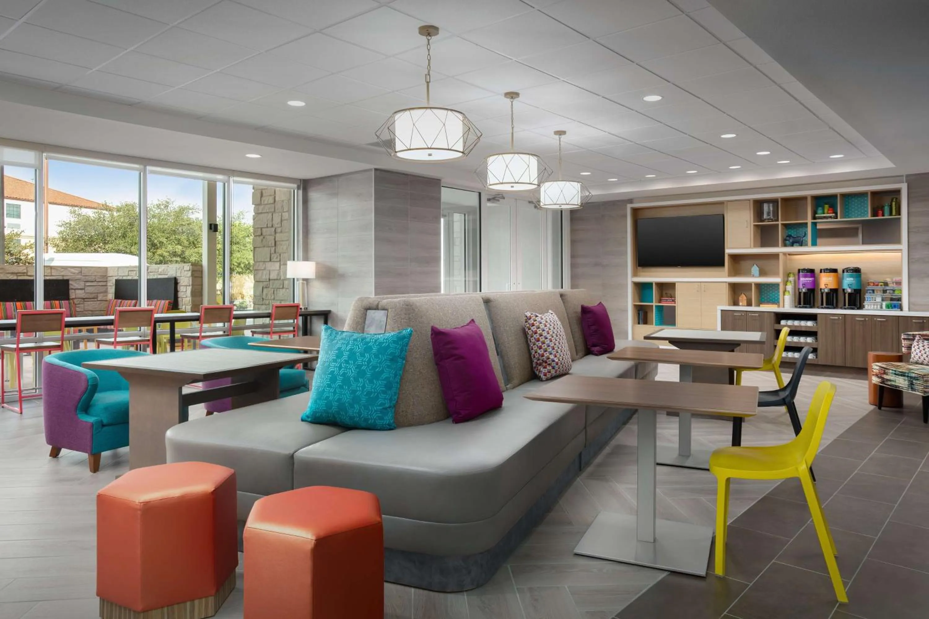 Lobby or reception in Home2 Suites By Hilton Laredo North