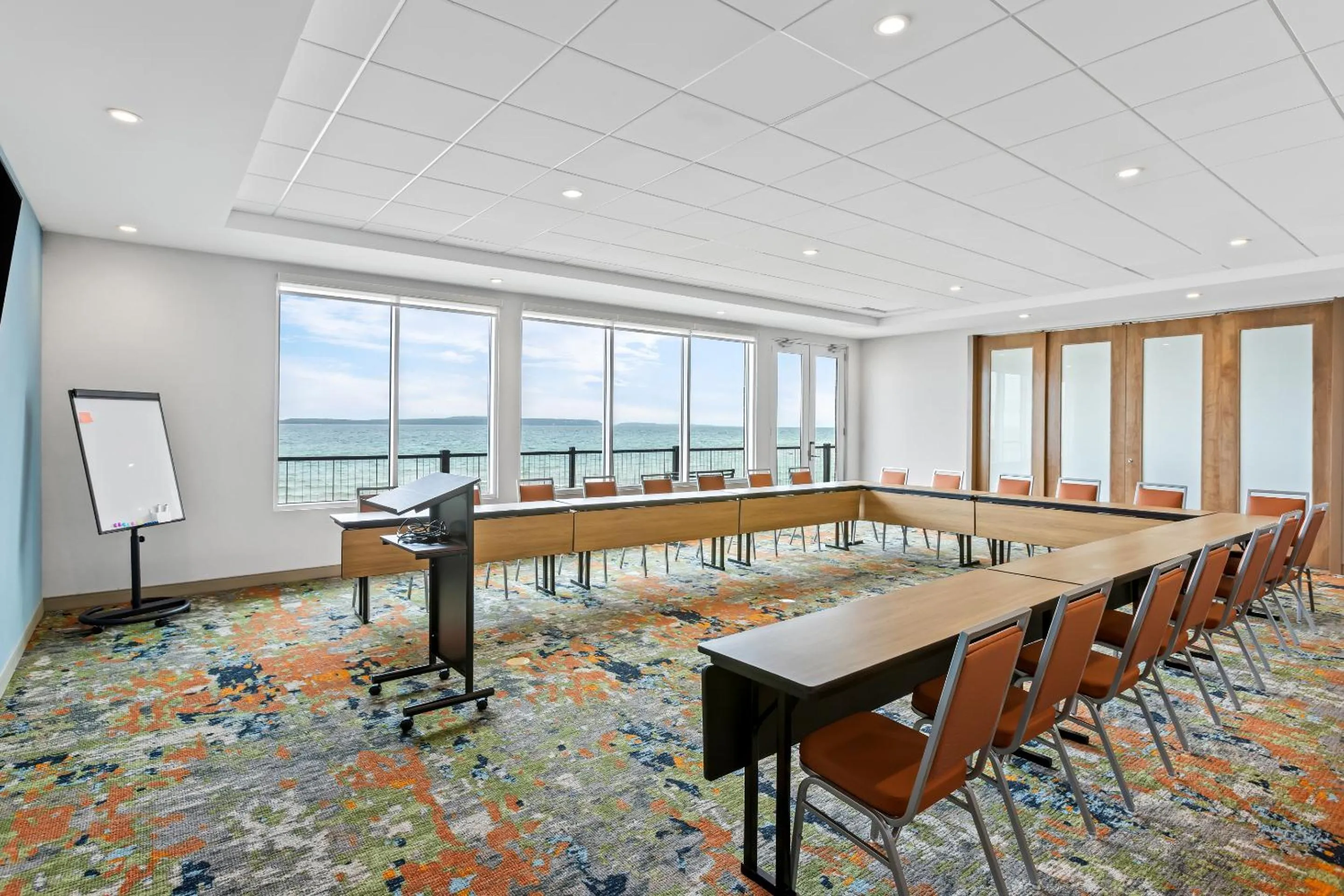 Meeting/conference room in Hampton Inn St Ignace Lakefront Mackinac