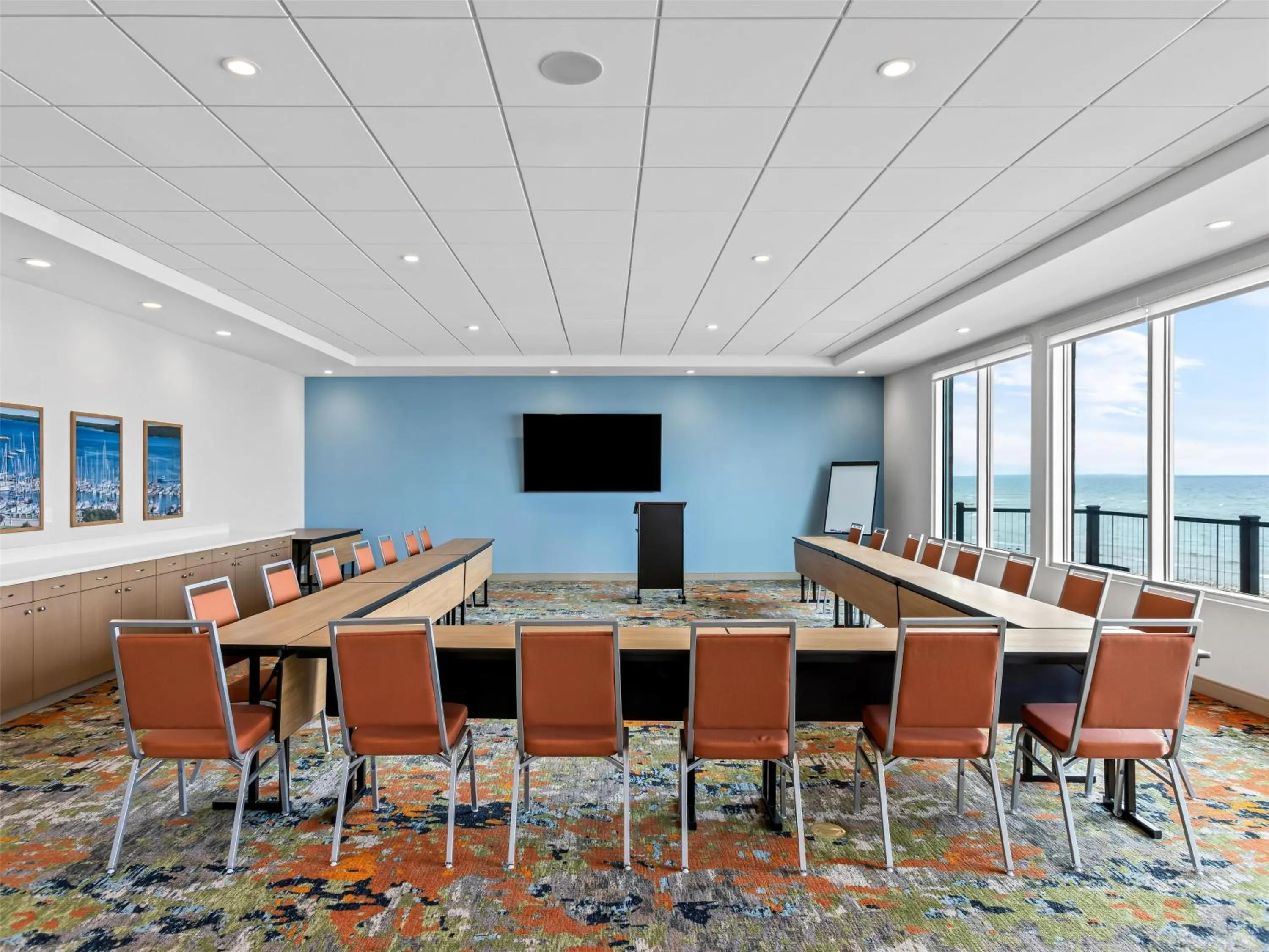 Meeting/conference room in Hampton Inn St Ignace Lakefront Mackinac