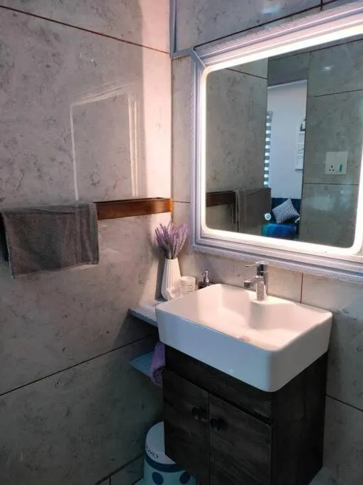 Bathroom in Blue Heart Home by the Ganges - Cosy 1Bhk-Veerbhadra