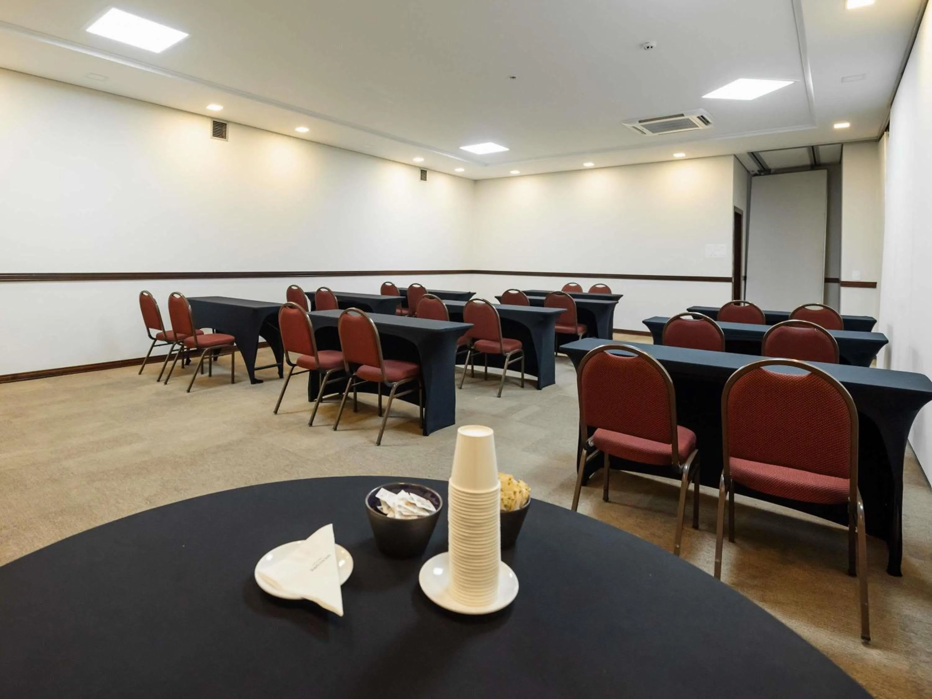 Meeting/conference room in Mercure Jaragua do Sul