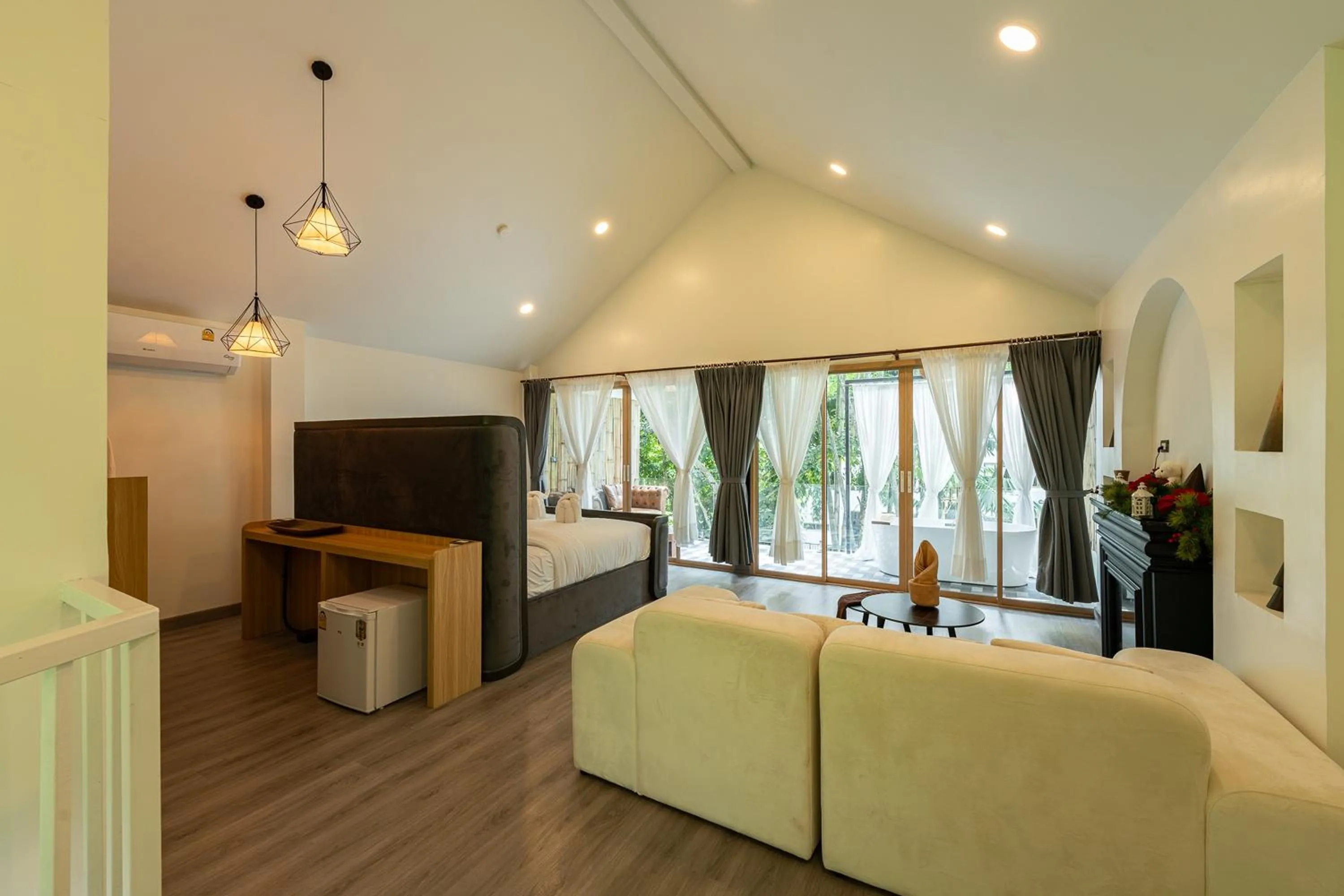 Bed in Inthada At Mae Kampong