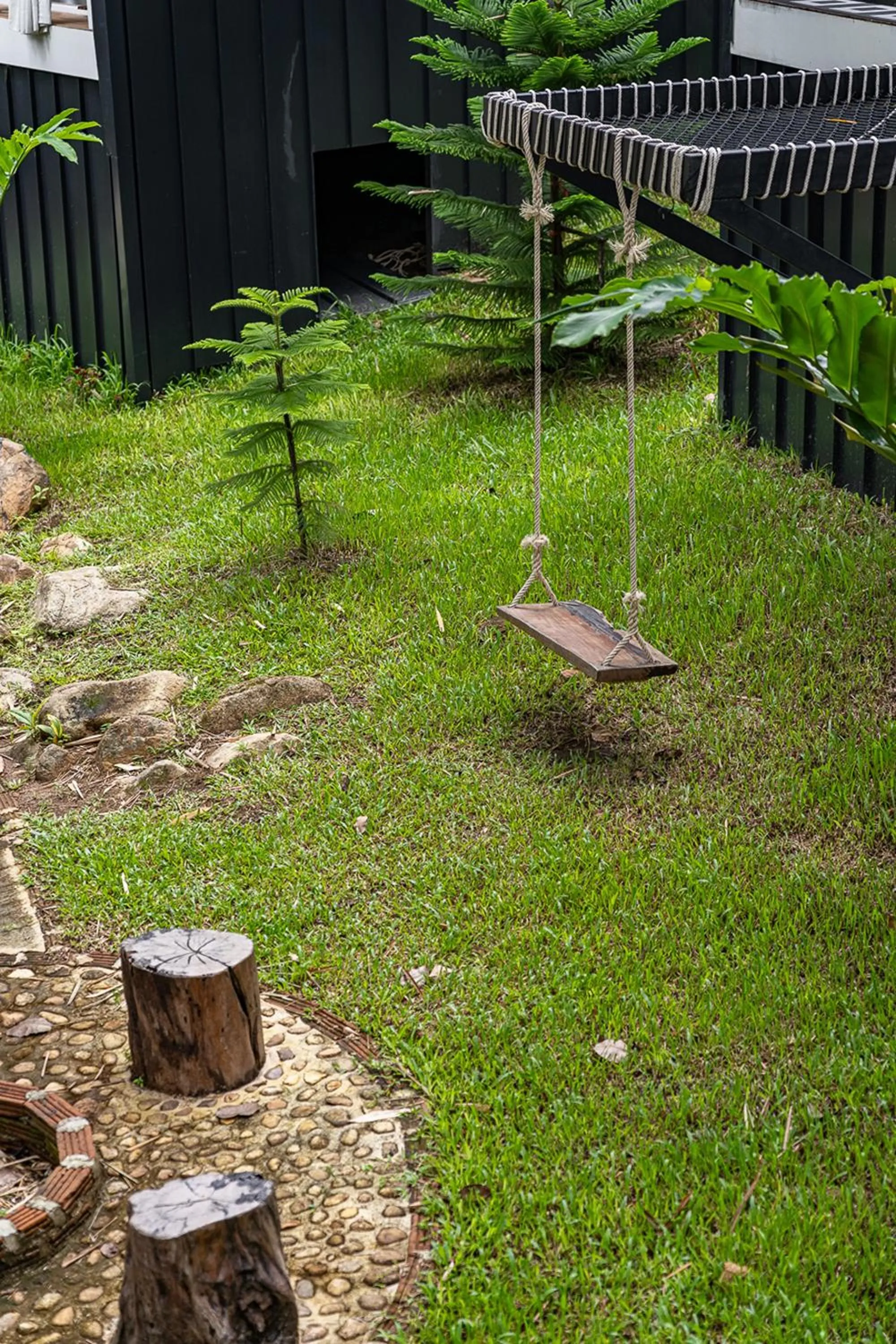 Area and facilities in Inthada At Mae Kampong