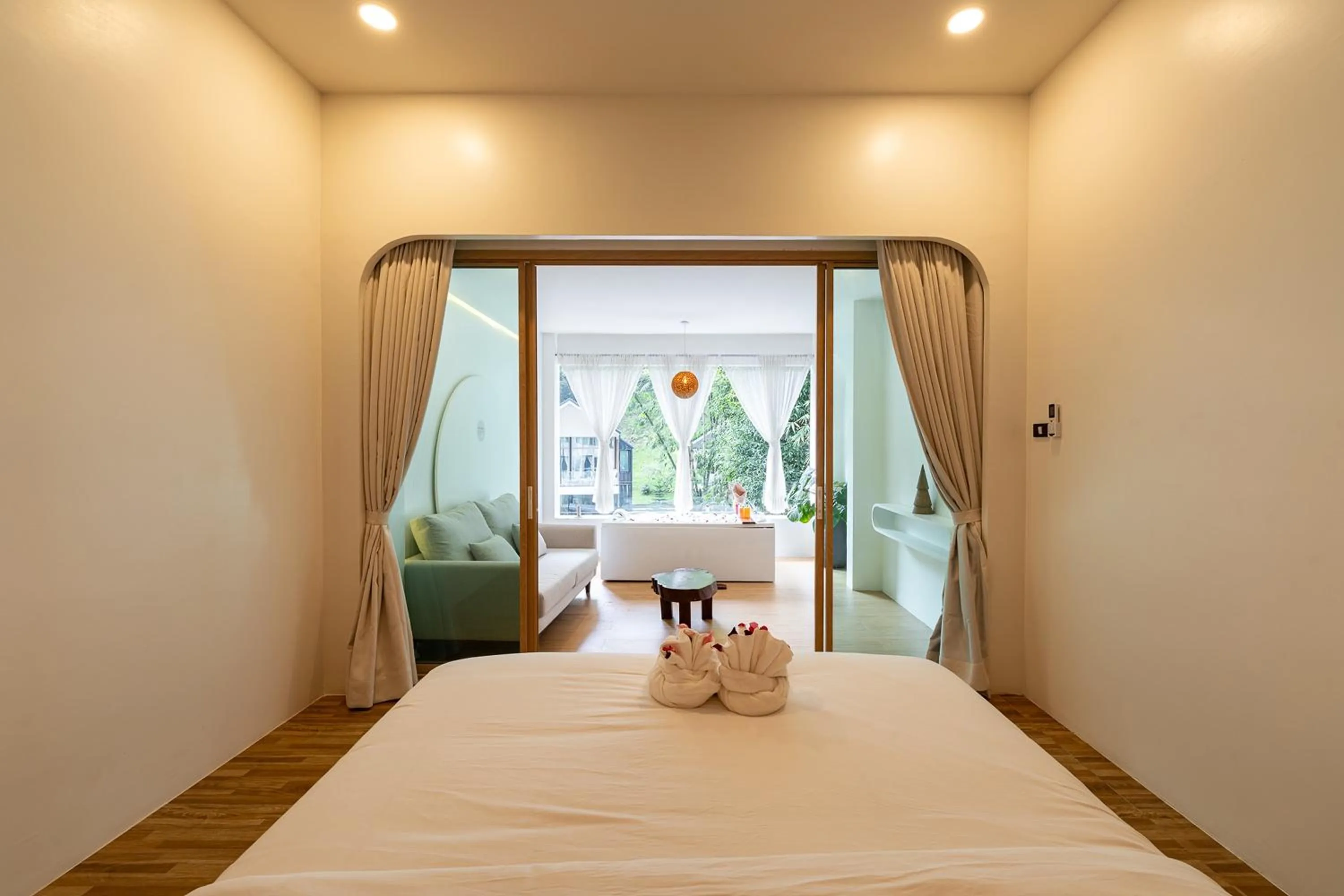 Bed in Inthada At Mae Kampong