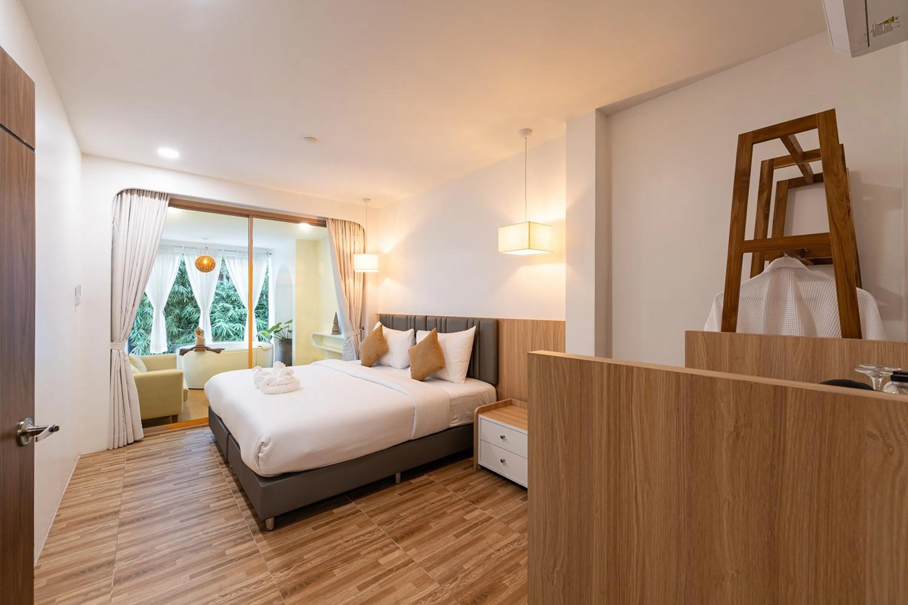 Bed in Inthada At Mae Kampong