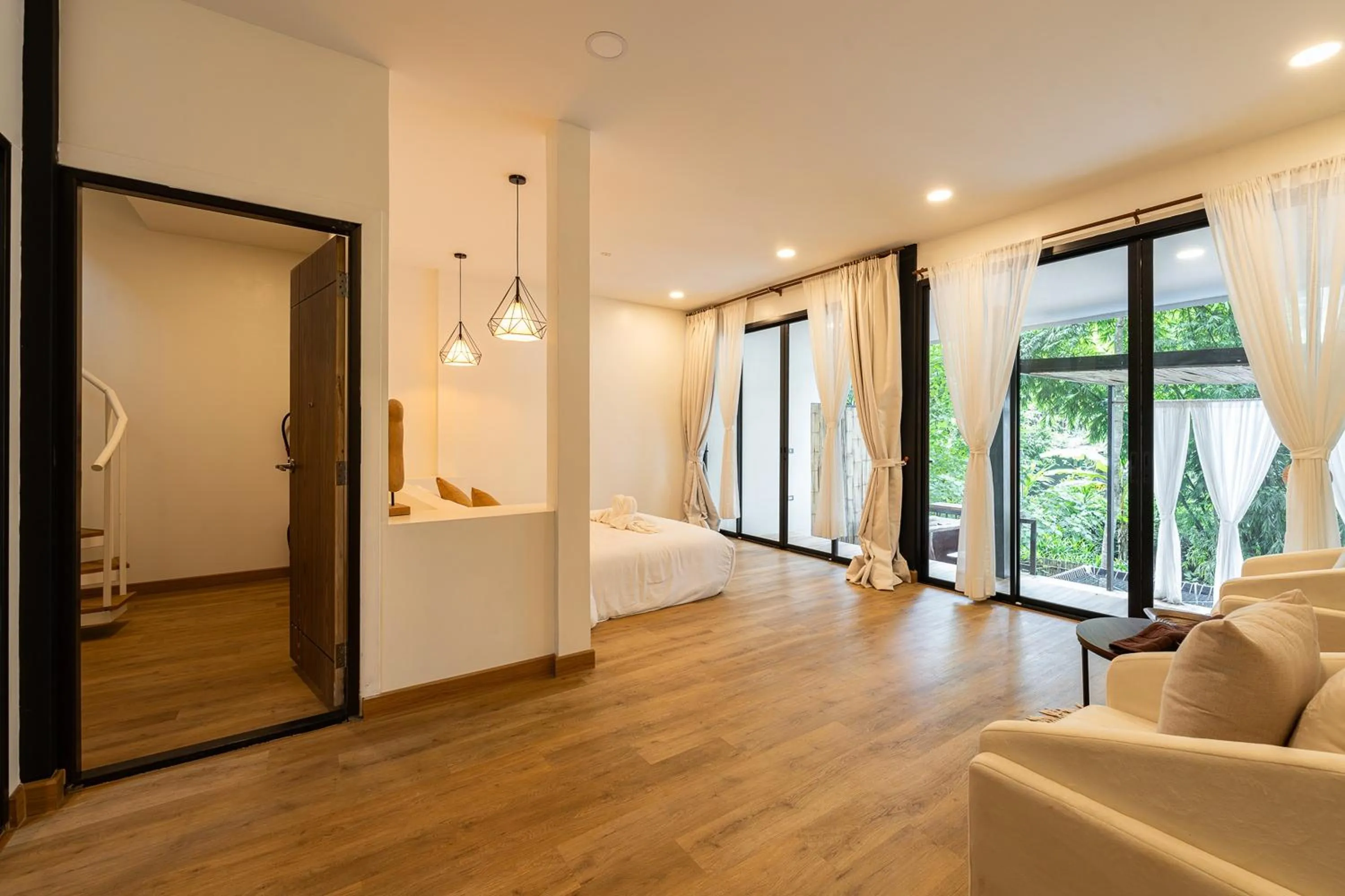 Area and facilities in Inthada At Mae Kampong