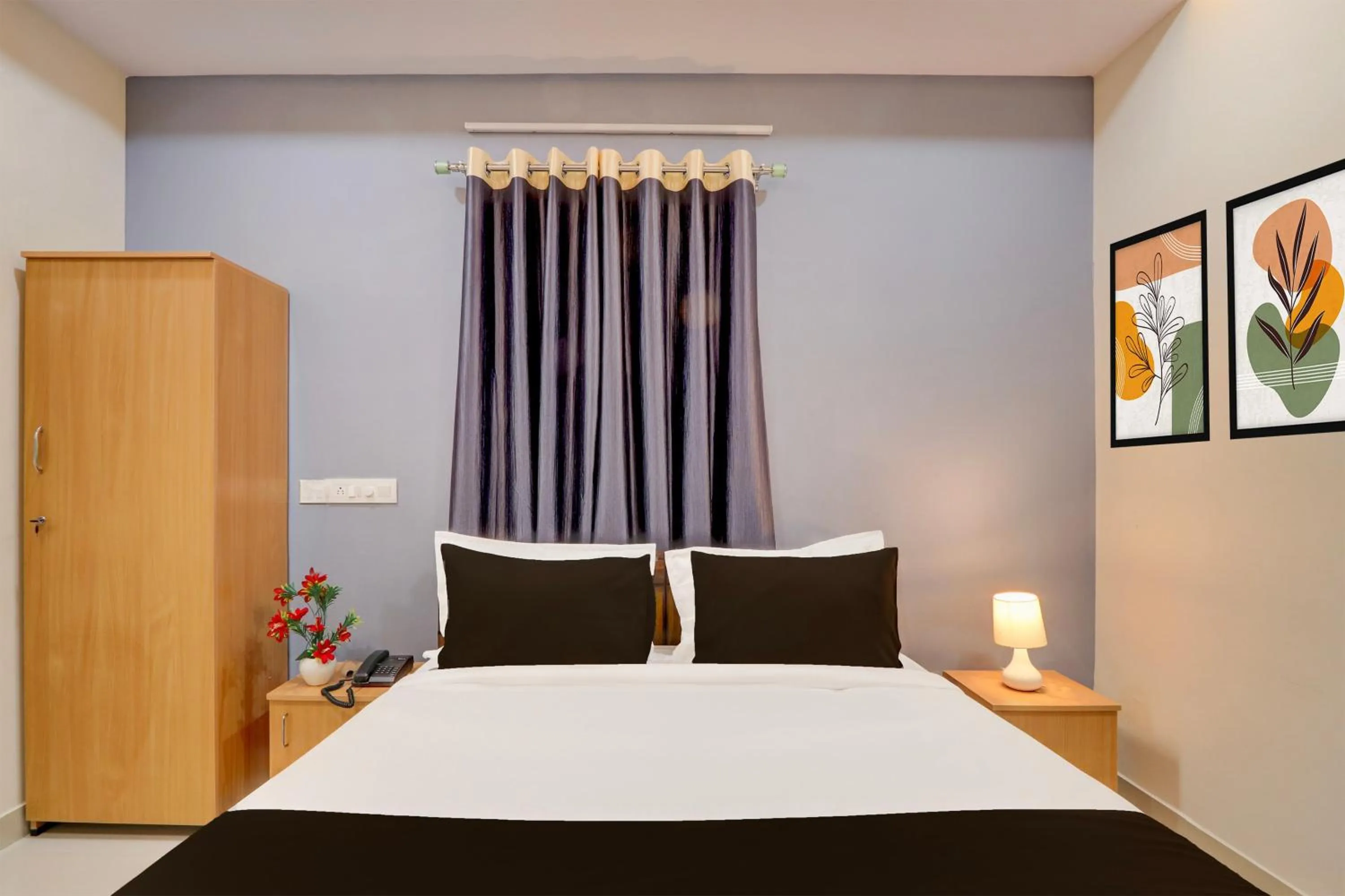 Bedroom, Bed in Super Townhouse Nanak Ram Guda Near WaveRock SEZ