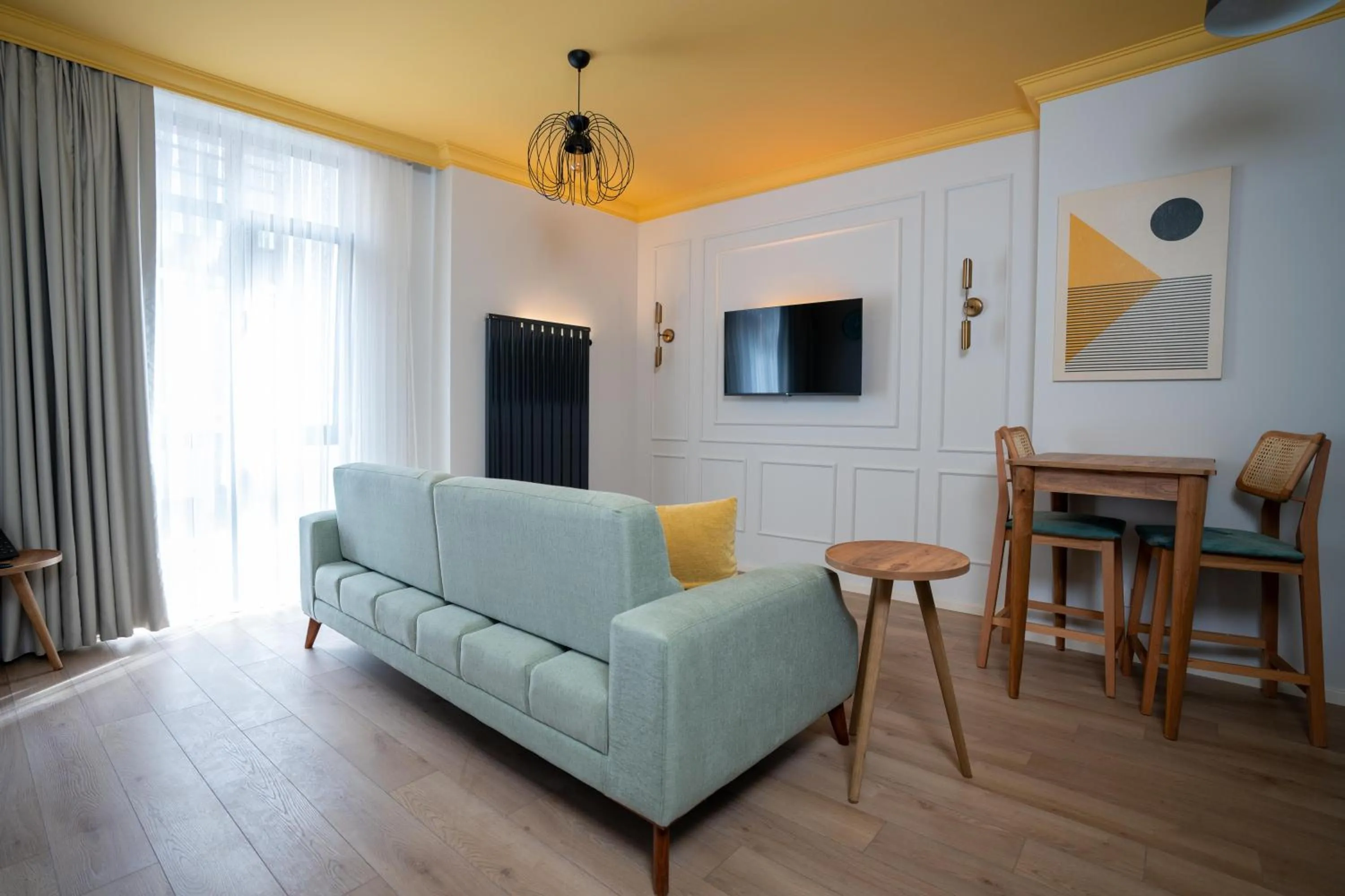 Photo of the whole room in Bird Nest Suites