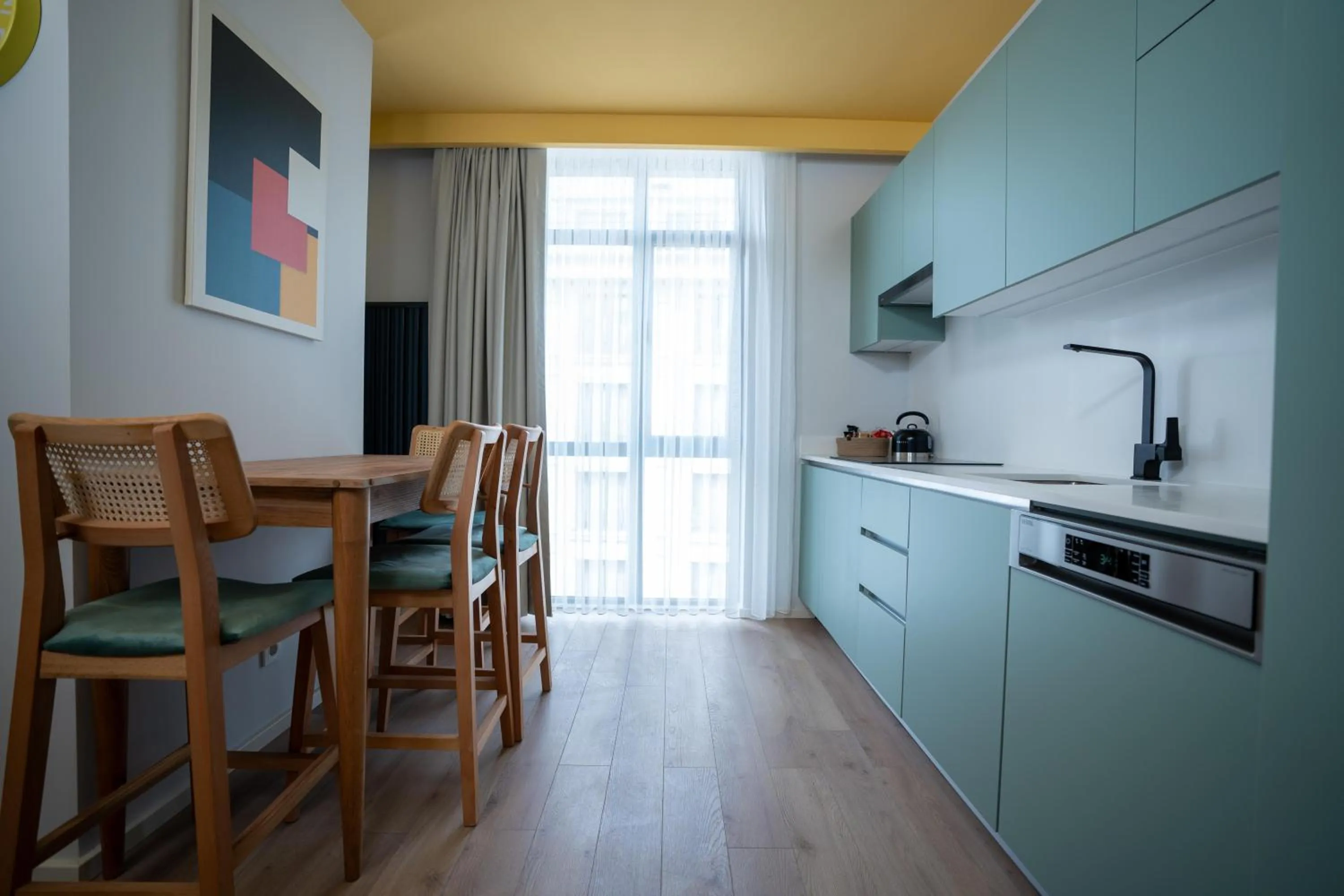 Kitchen or kitchenette in Bird Nest Suites