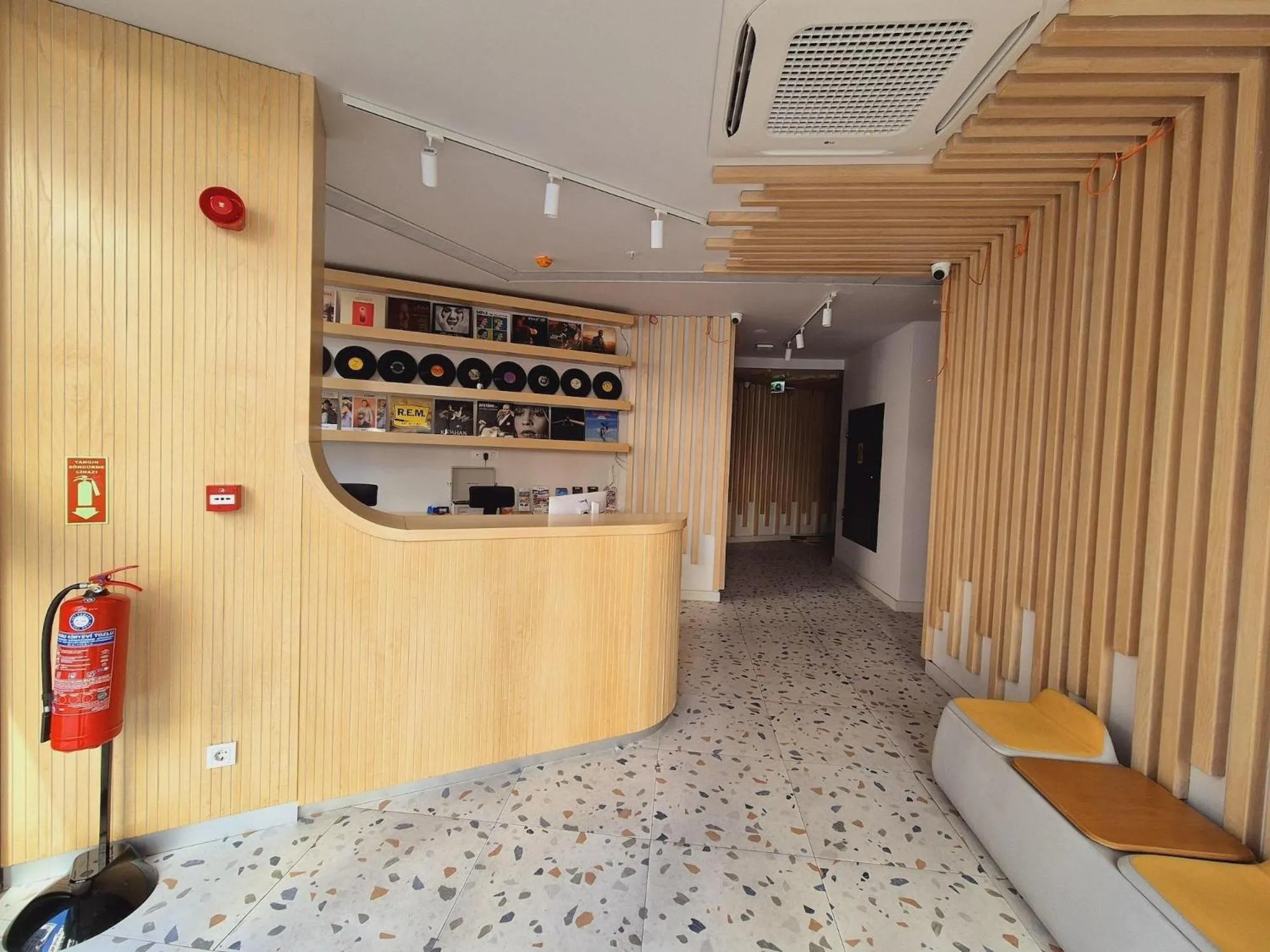 Lobby or reception in Bird Nest Suites