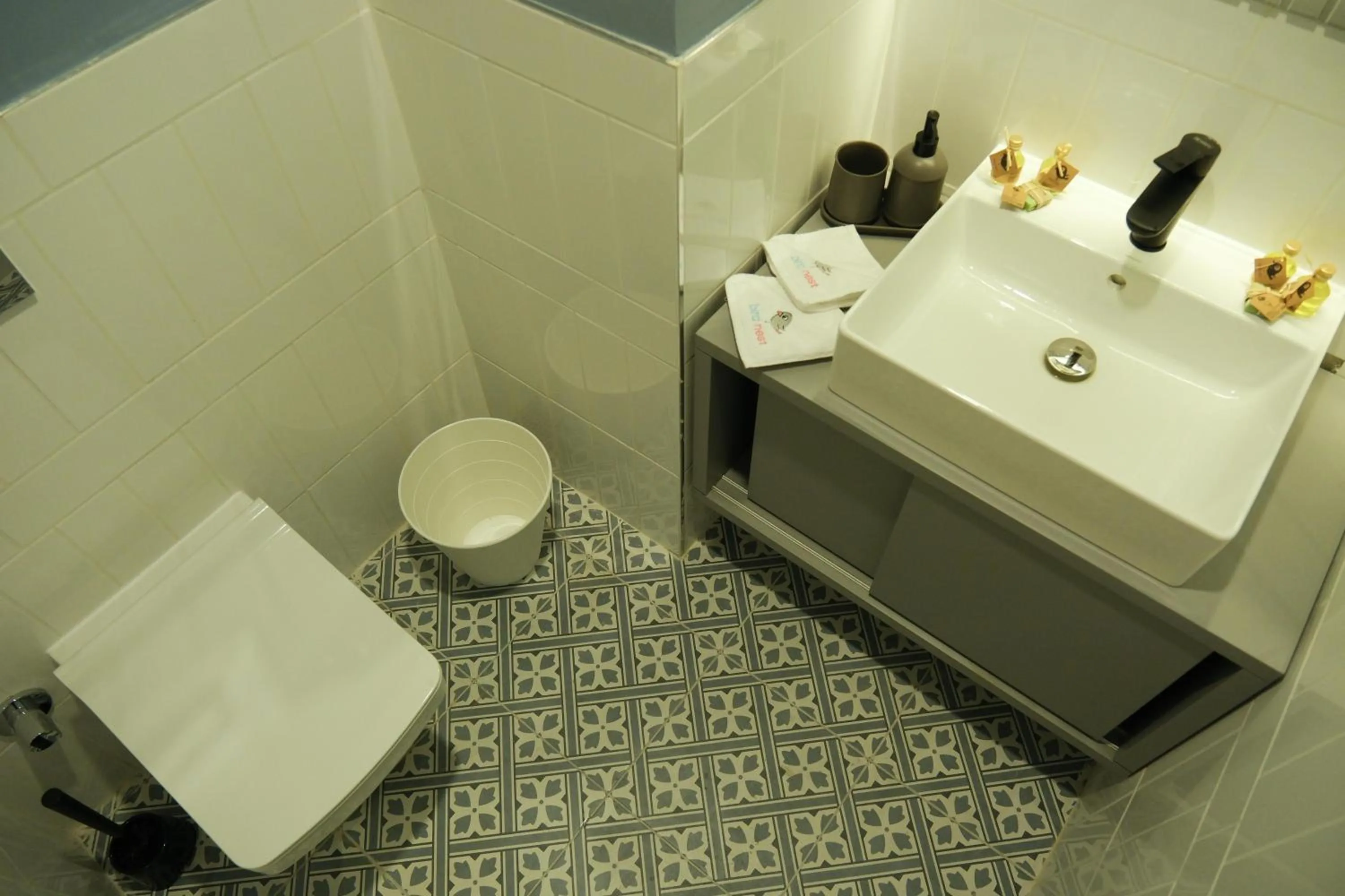 Toilet in Bird Nest Suites