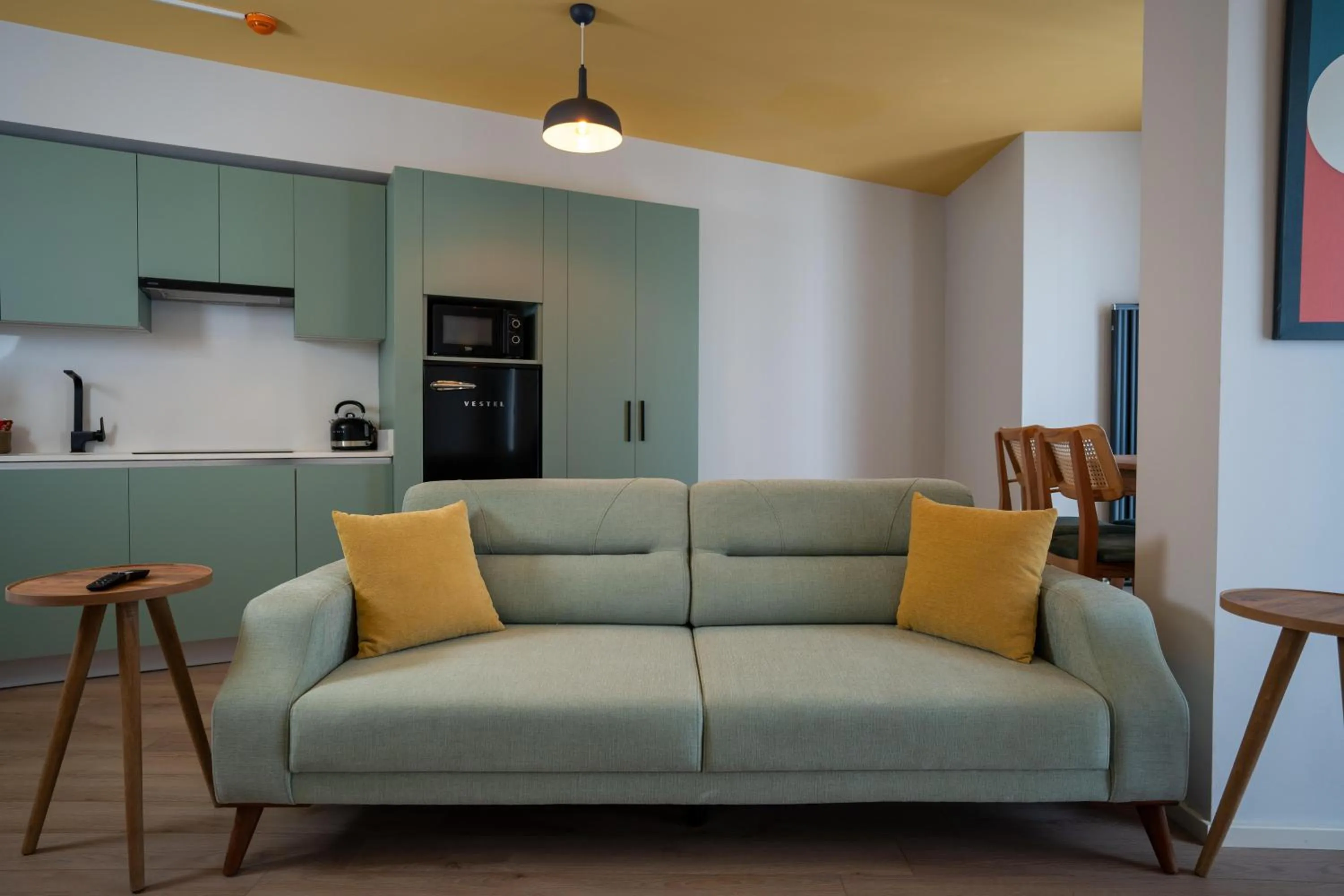 Living room in Bird Nest Suites