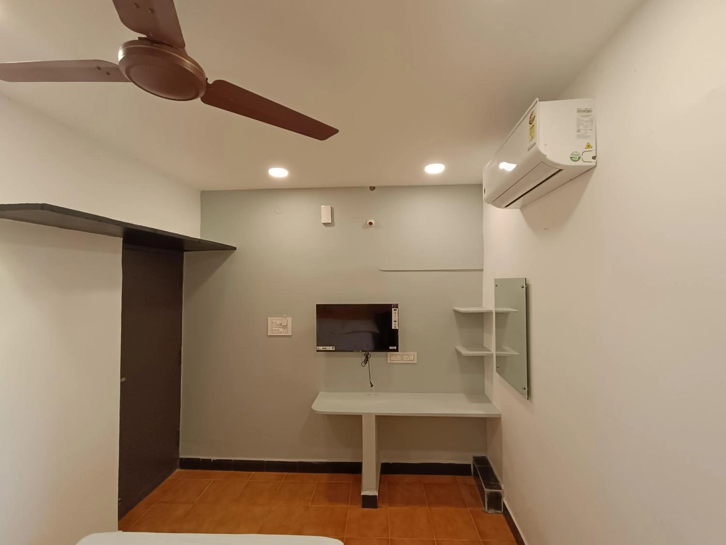 TV and multimedia in Arul Residency