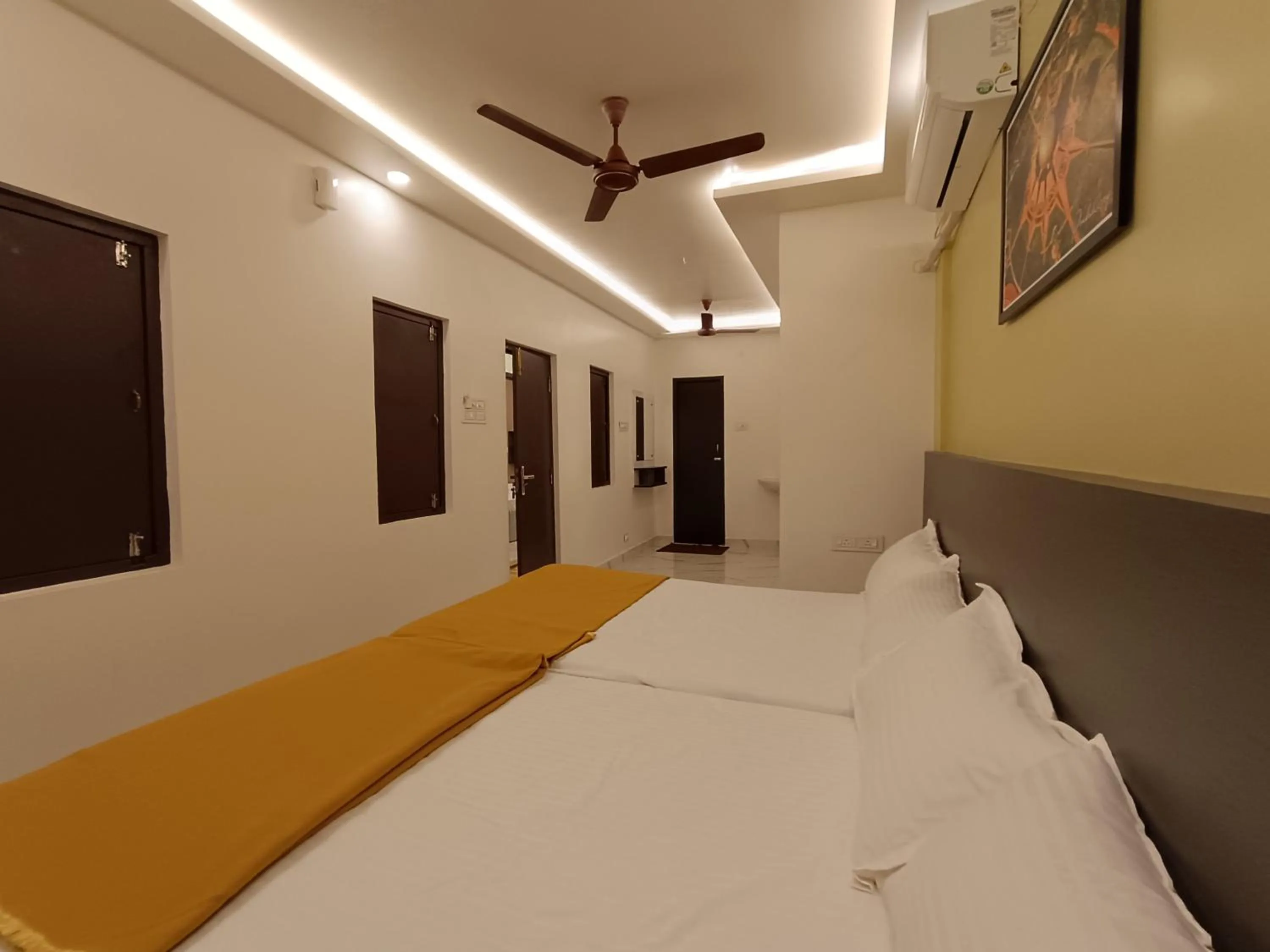 Bed in Arul Residency