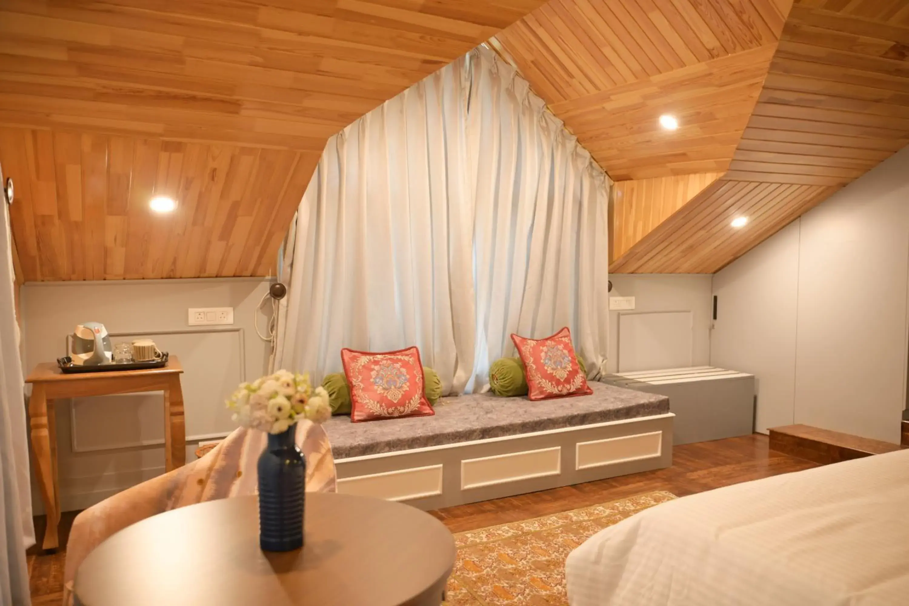 Duplex Suite in Tree of Life Lakeside Cottage, Srinagar Duplex Suite in Tree of Life Lakeside Cottage, Srinagar
