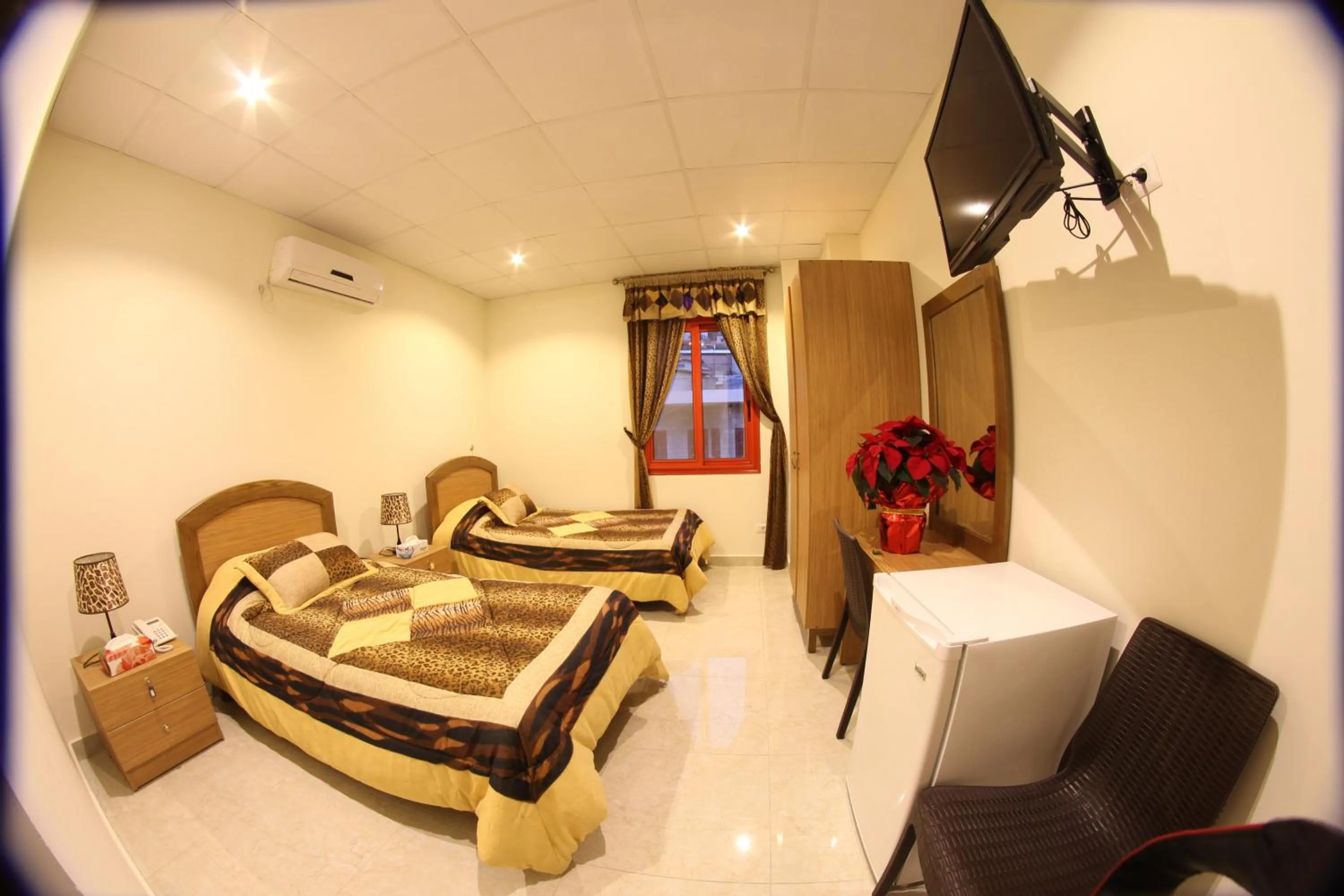 Photo of the whole room in Hotel St Jean