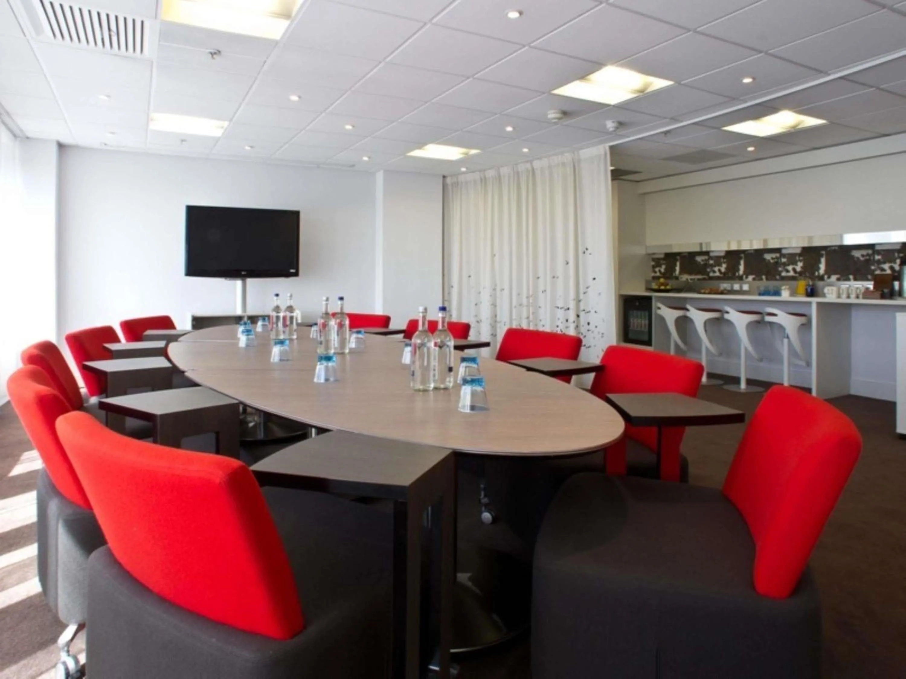 Meeting/conference room in Novotel London West