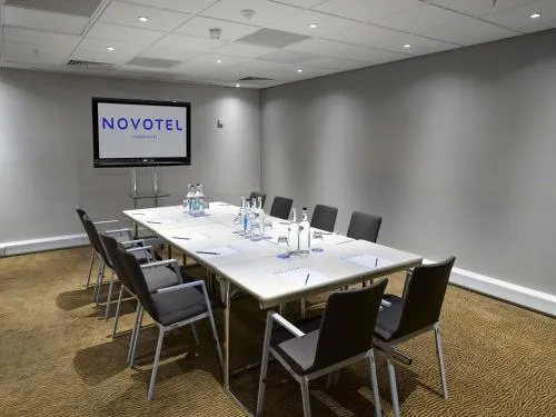 Novotel London West