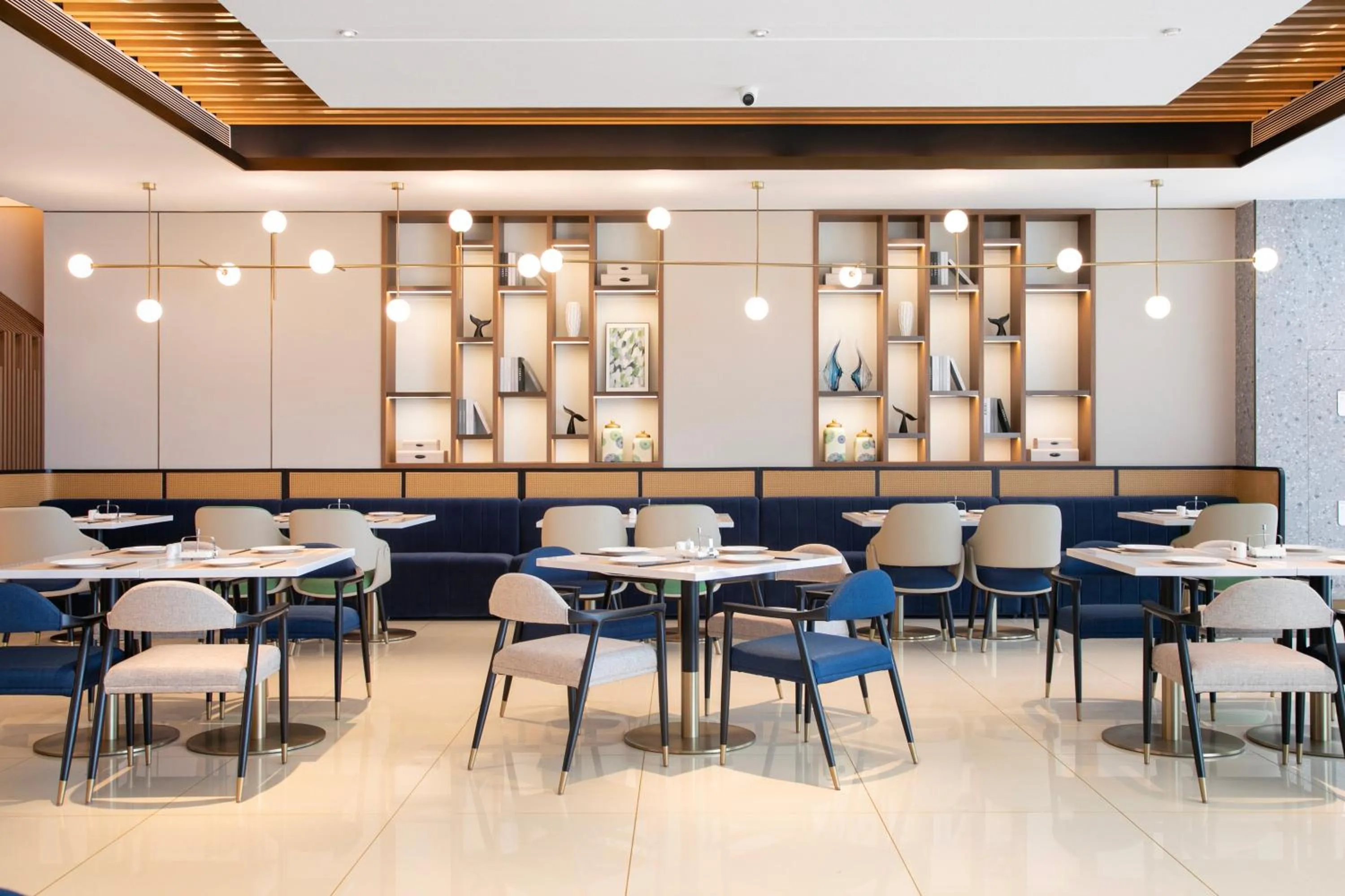 Restaurant/places to eat in Hilton Garden Inn Handan She County