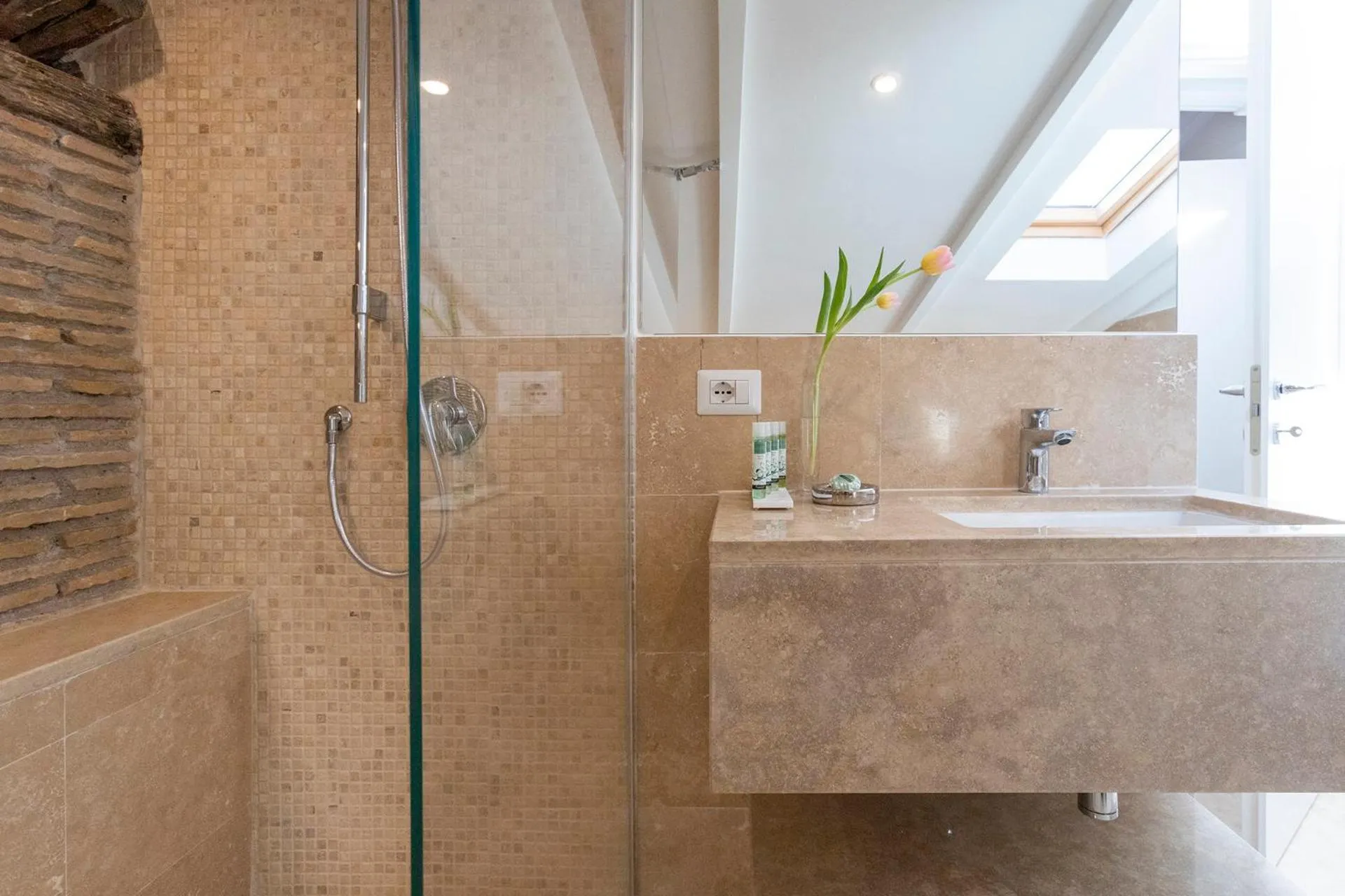 Pantheonview - Luxury Suites