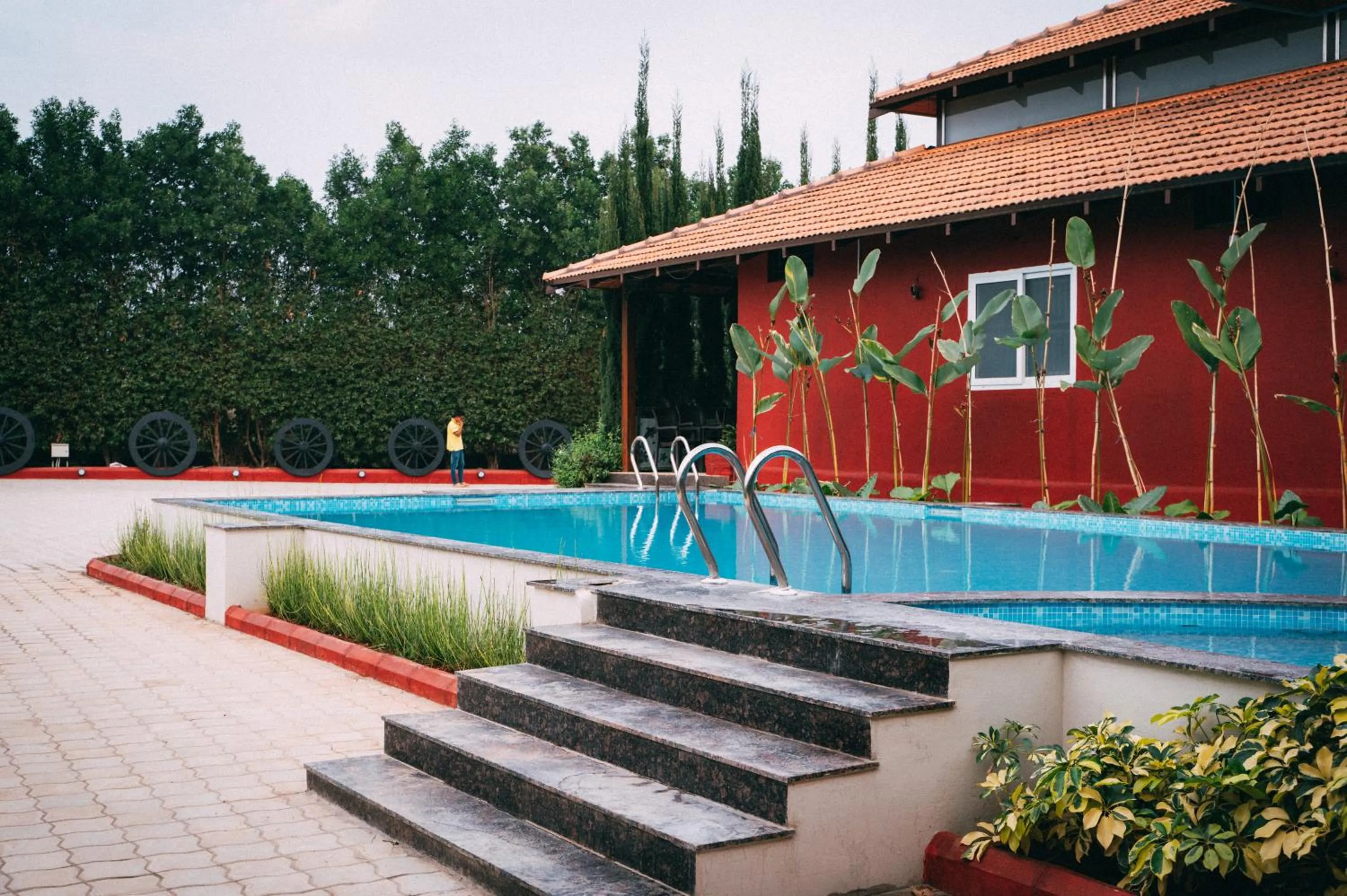 Swimming pool in Poojaris Nirantara - Mysuru