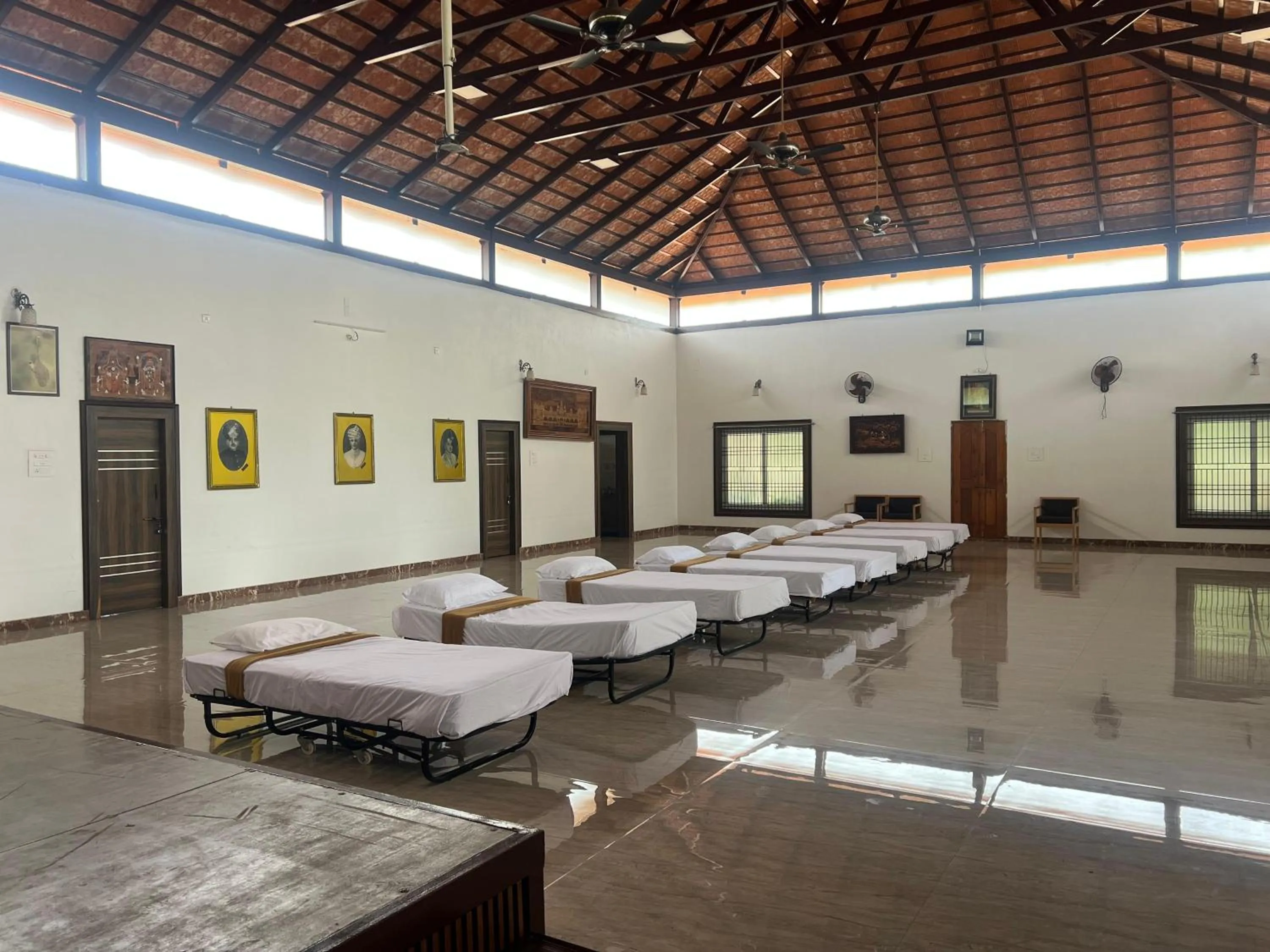 Bed in Poojaris Nirantara - Mysuru