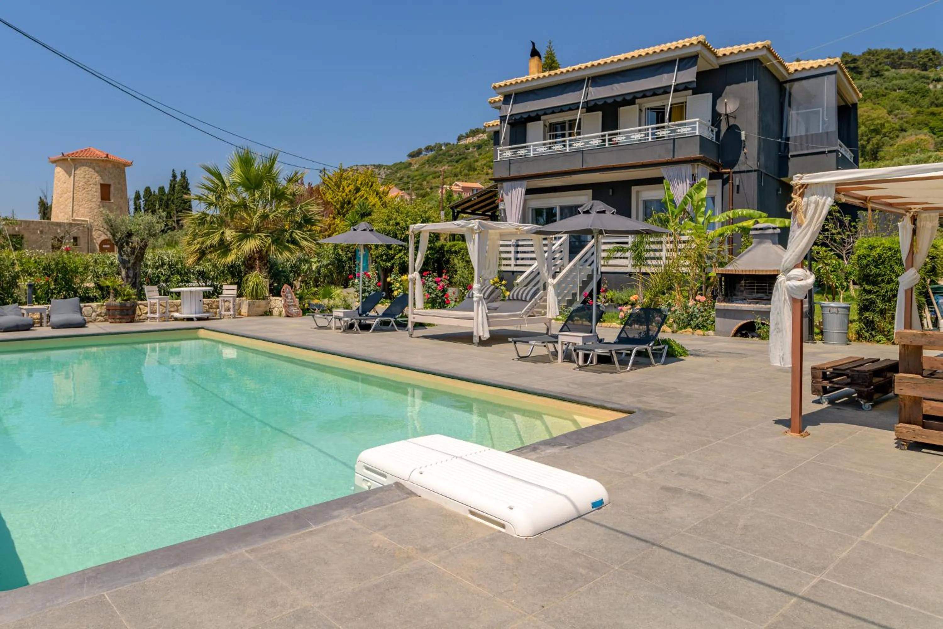 Swimming pool in Evita Studios