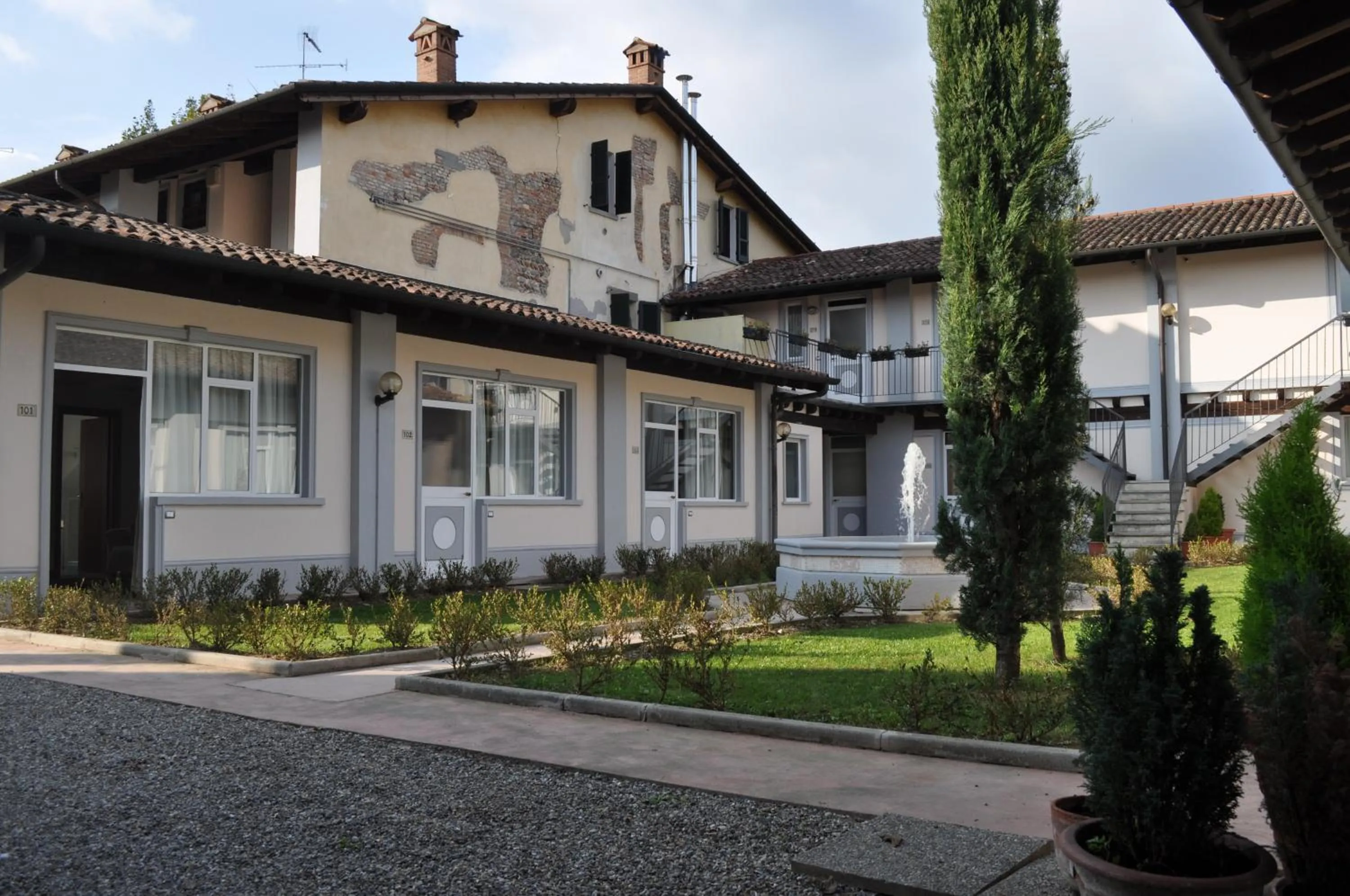 Facade/entrance in Le Residenze del Tenore