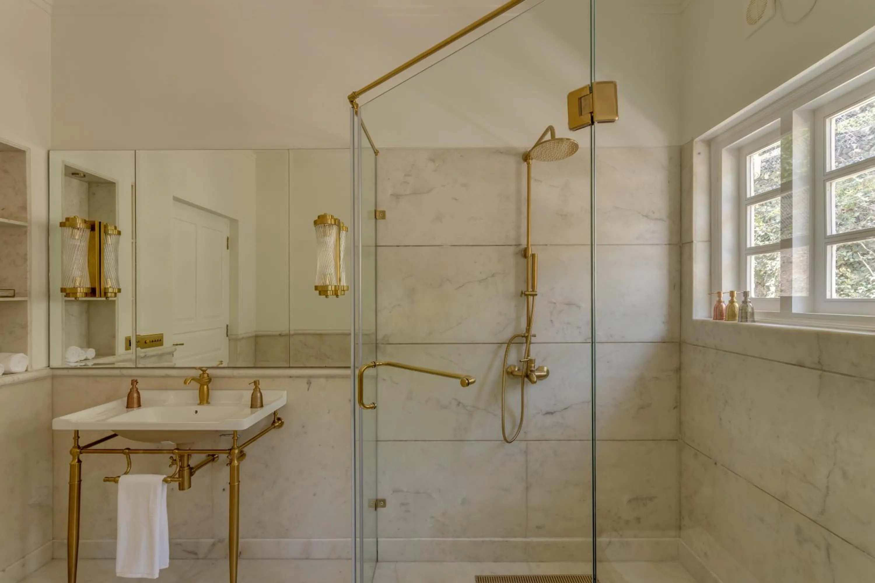 Bathroom in Kinwani House - Araiya Anthology