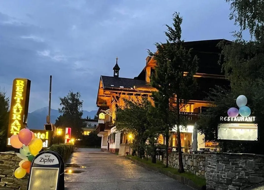 Property building in Hotel Batzenhäusl