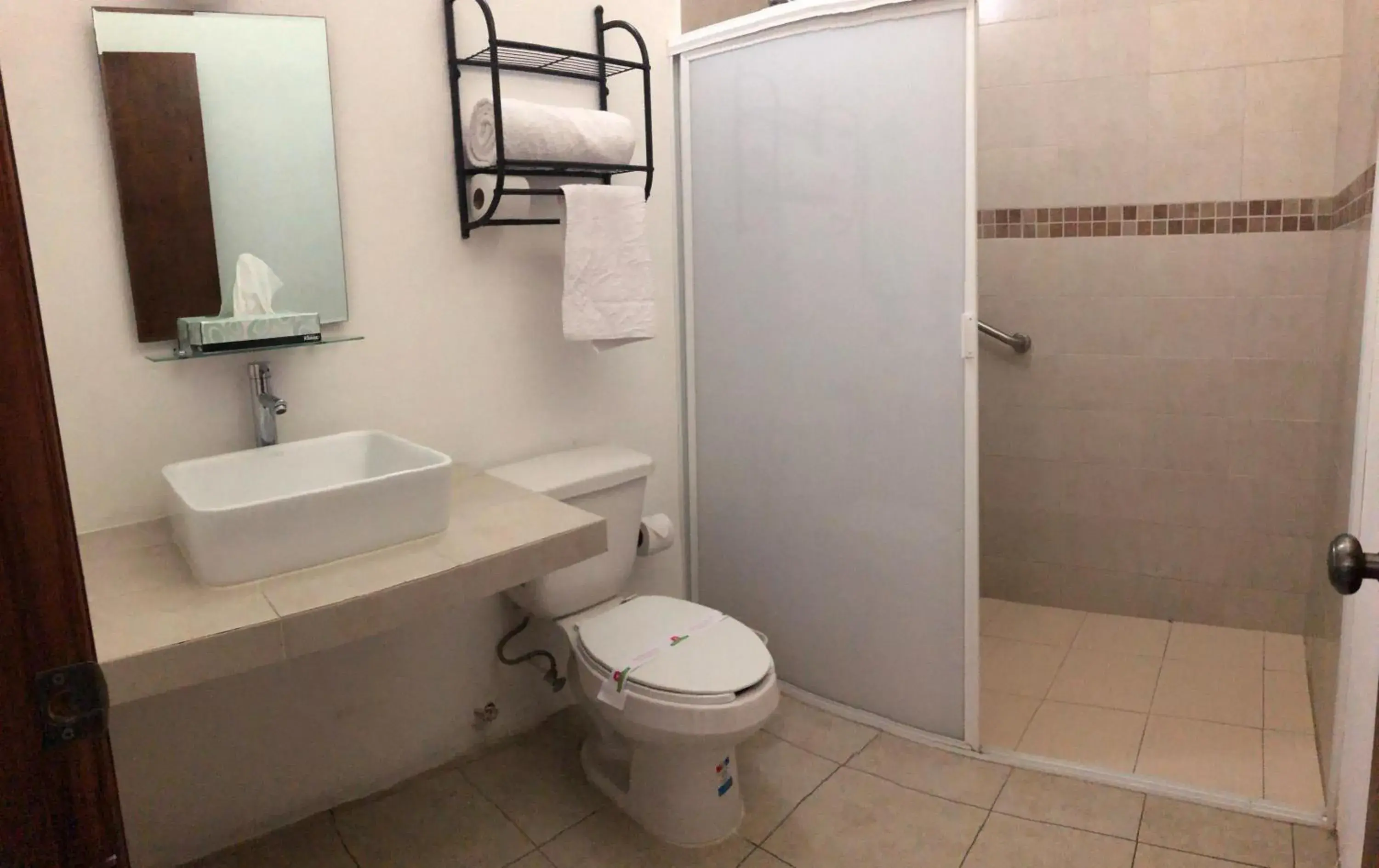 Twin Room - single occupancy in NAH SAM CHAK La Casa Rosada Twin Room - single occupancy in NAH SAM CHAK La Casa Rosada