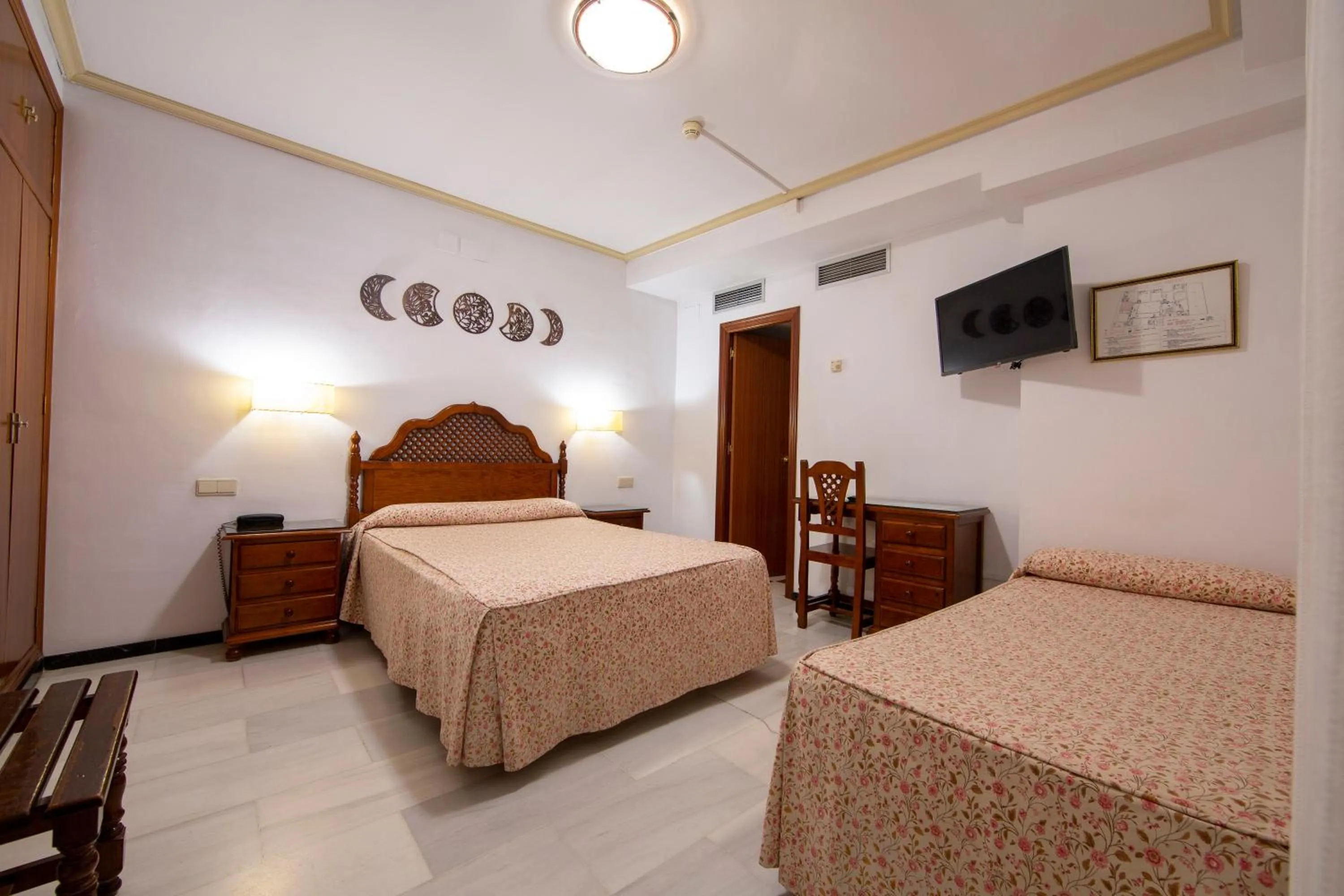 Bed in Hotel Los Omeyas