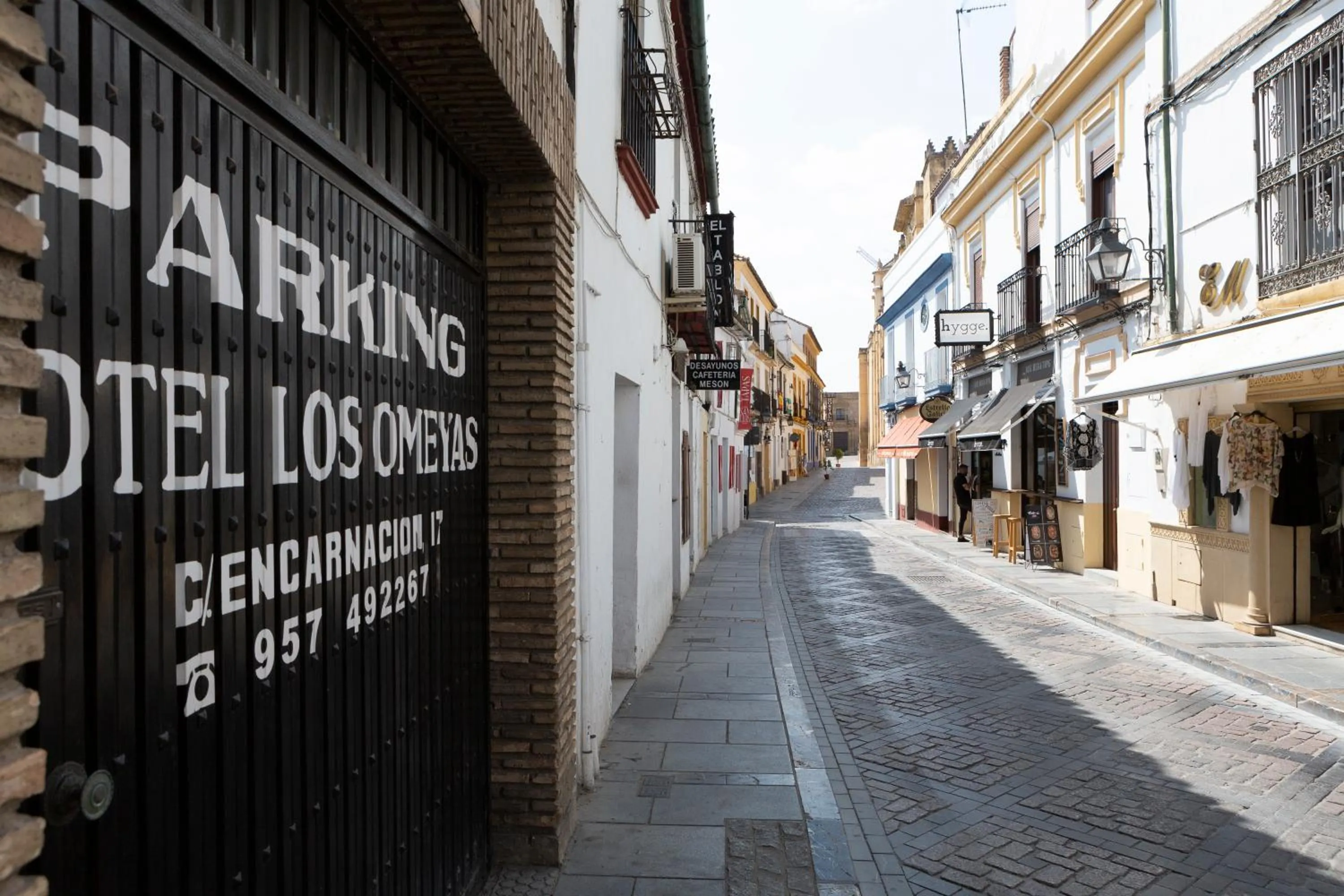 Parking in Hotel Los Omeyas