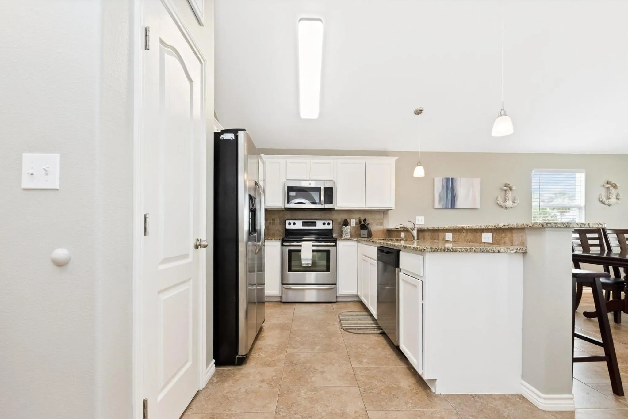 Latitude Adjustment - PRIVATE POOL/ELEVATOR!