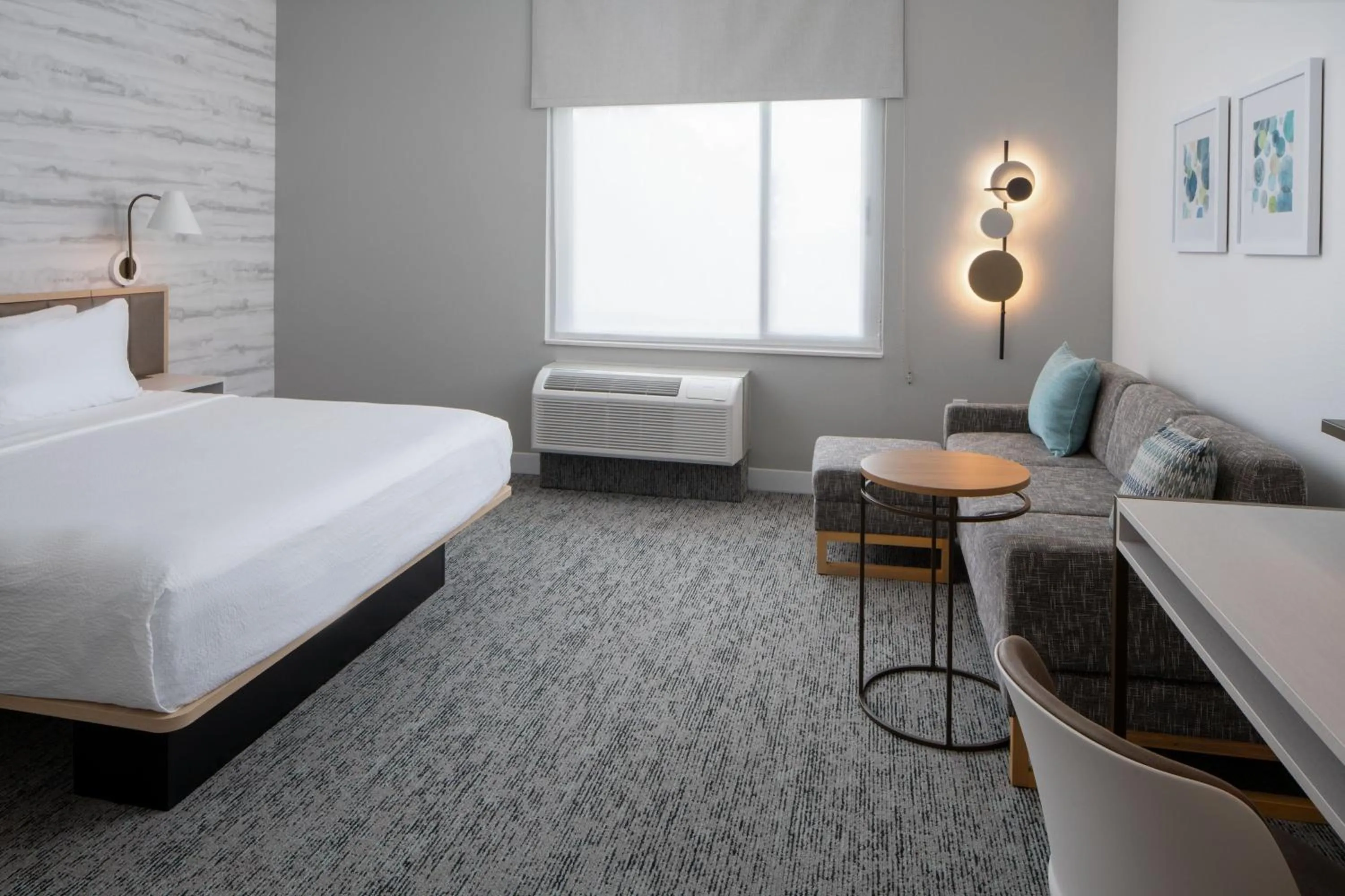 Photo of the whole room, Bed in TownePlace Suites by Marriott Pensacola West I-10