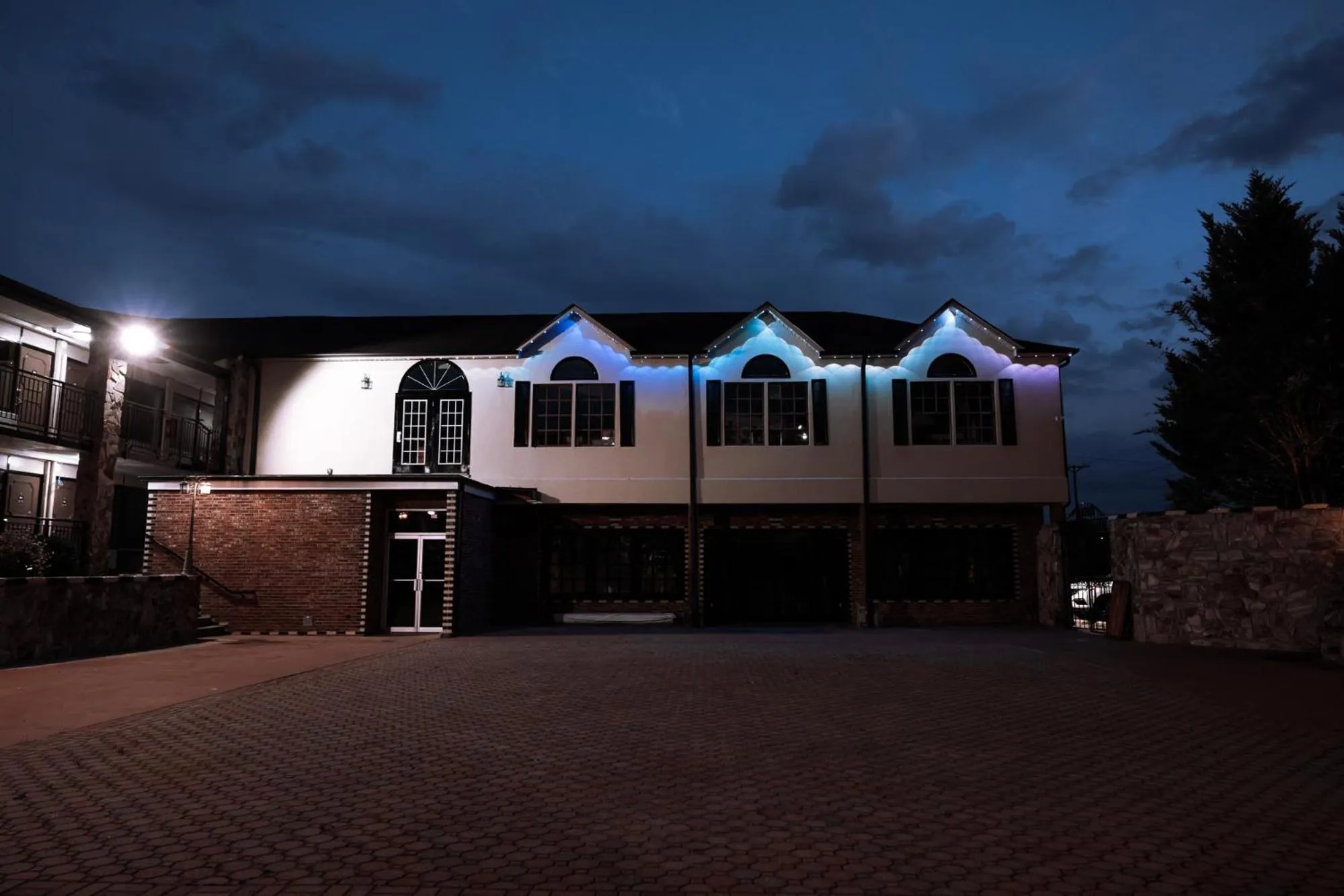 Facade/entrance in Riverside Inn & Suites Danville Virginia